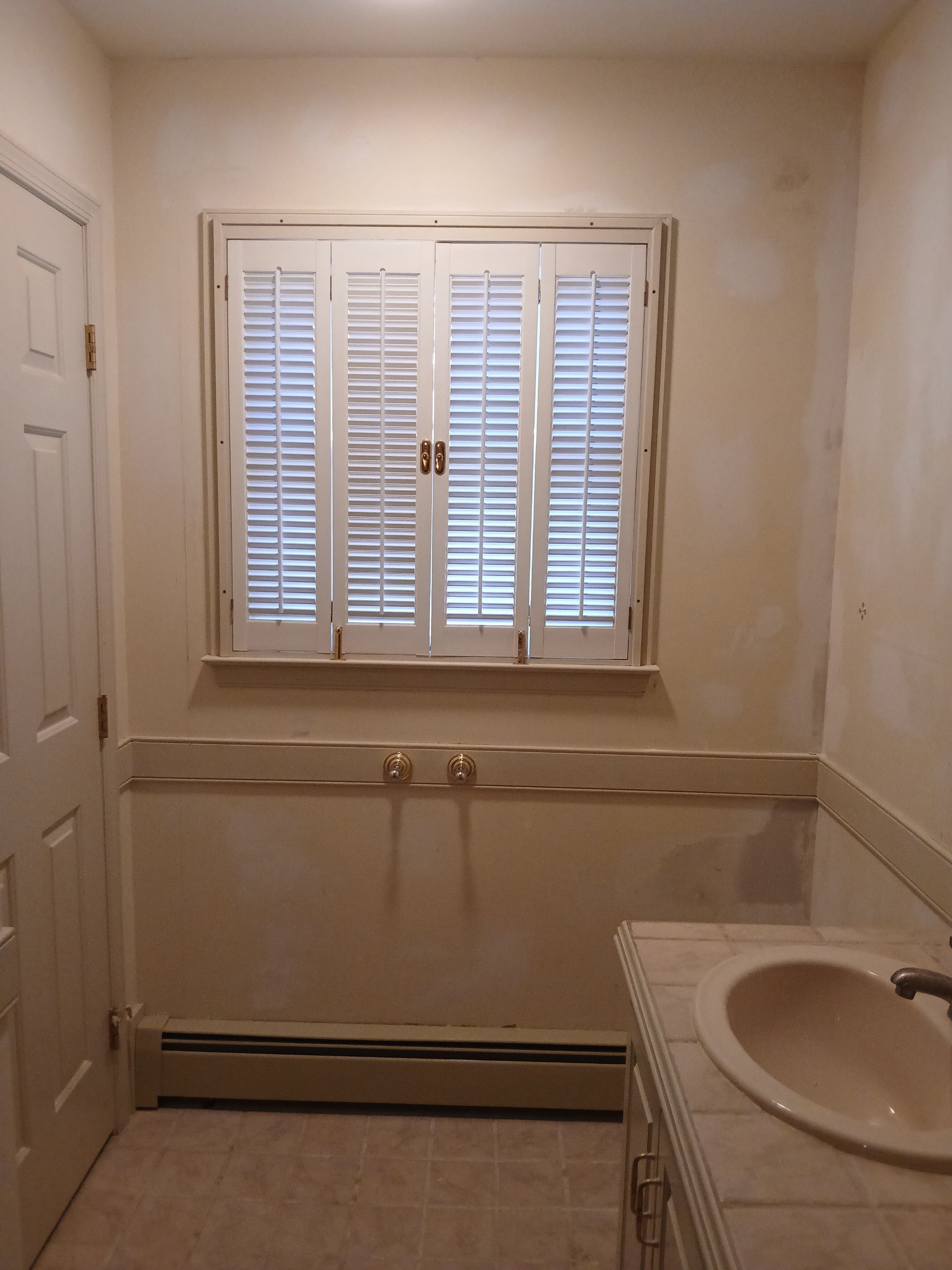 Professional Wallpaper Removal in Salisbury by Gc Makeovers 