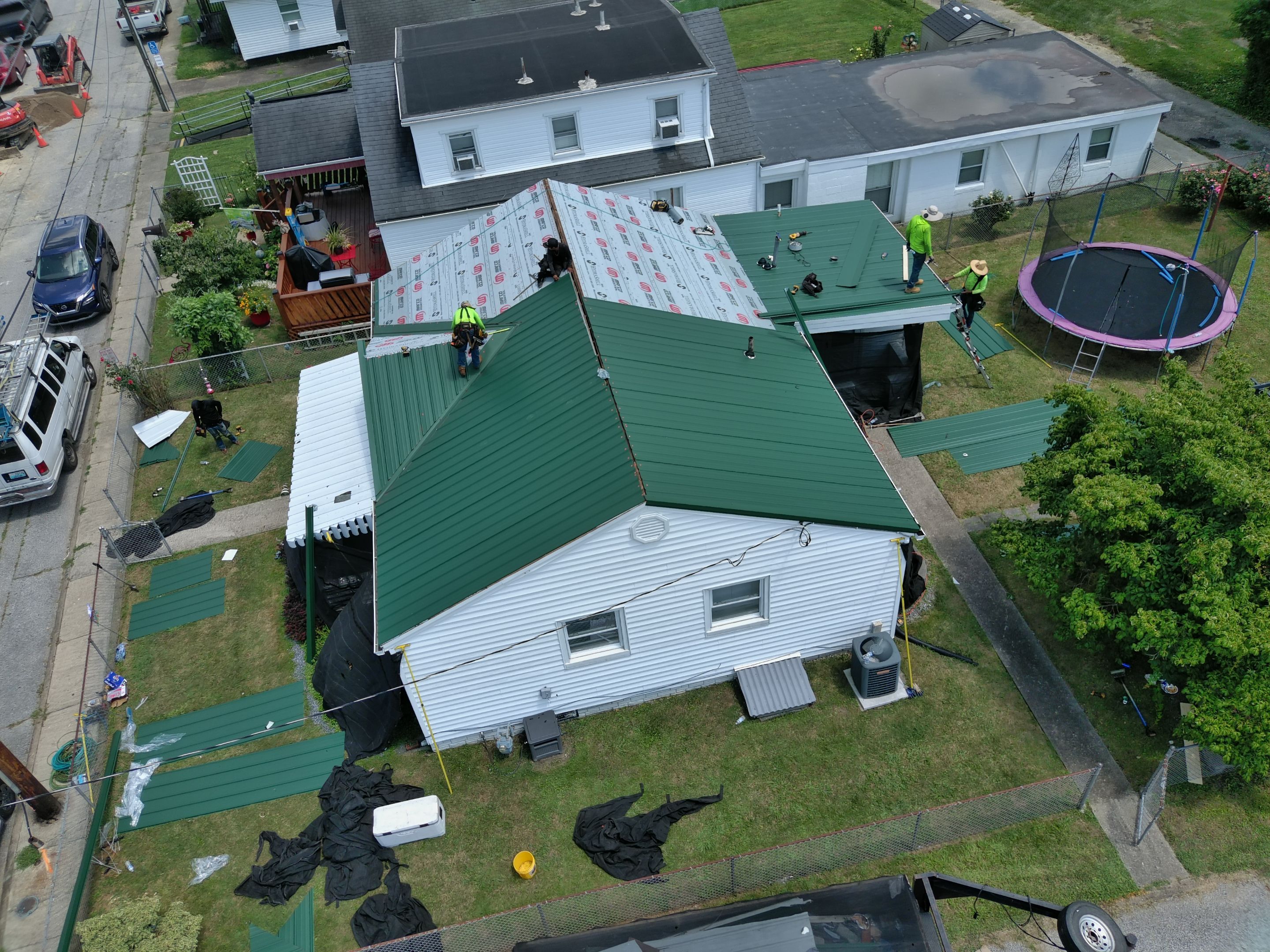 Charleston WV Lifetime Metal Roof Installation – Durable, Energy-Efficient Roofing System by Mr. Roofer