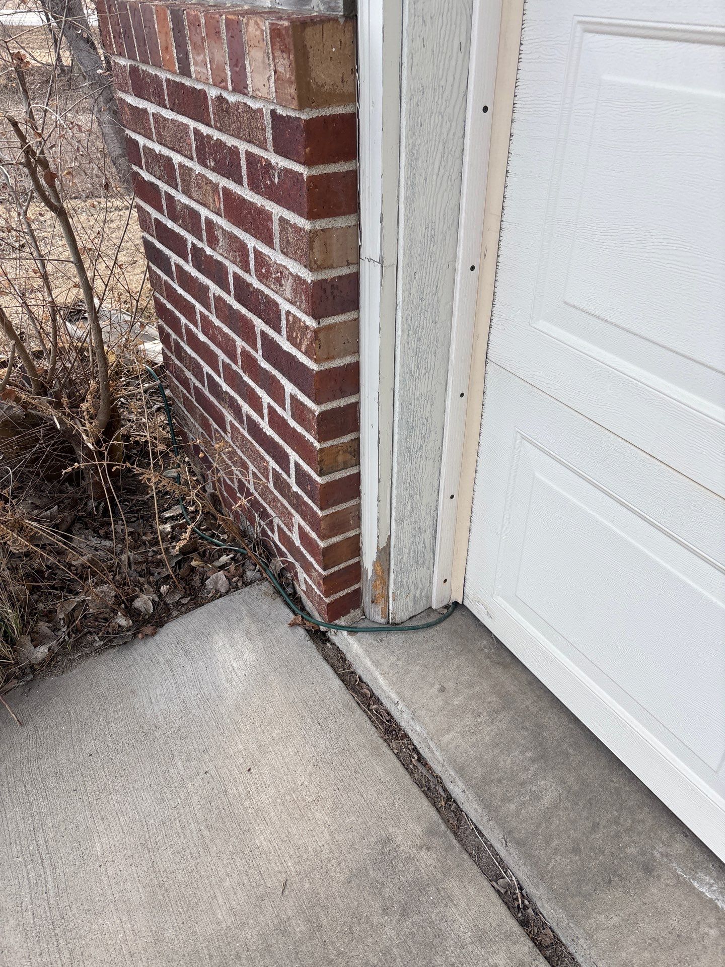 Full Exterior Residential Painting and Siding Refresh in Sioux Falls by Select Painting, Coatings & Garage Cabinets