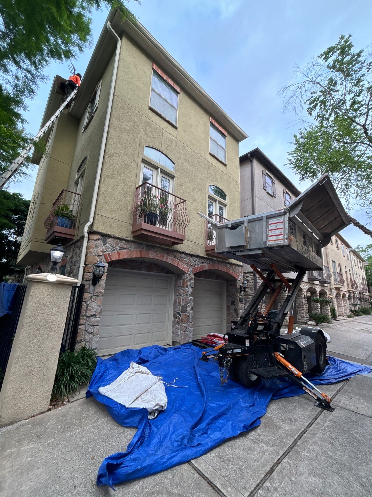 Roof Replacement Houston by Roof Repair Company