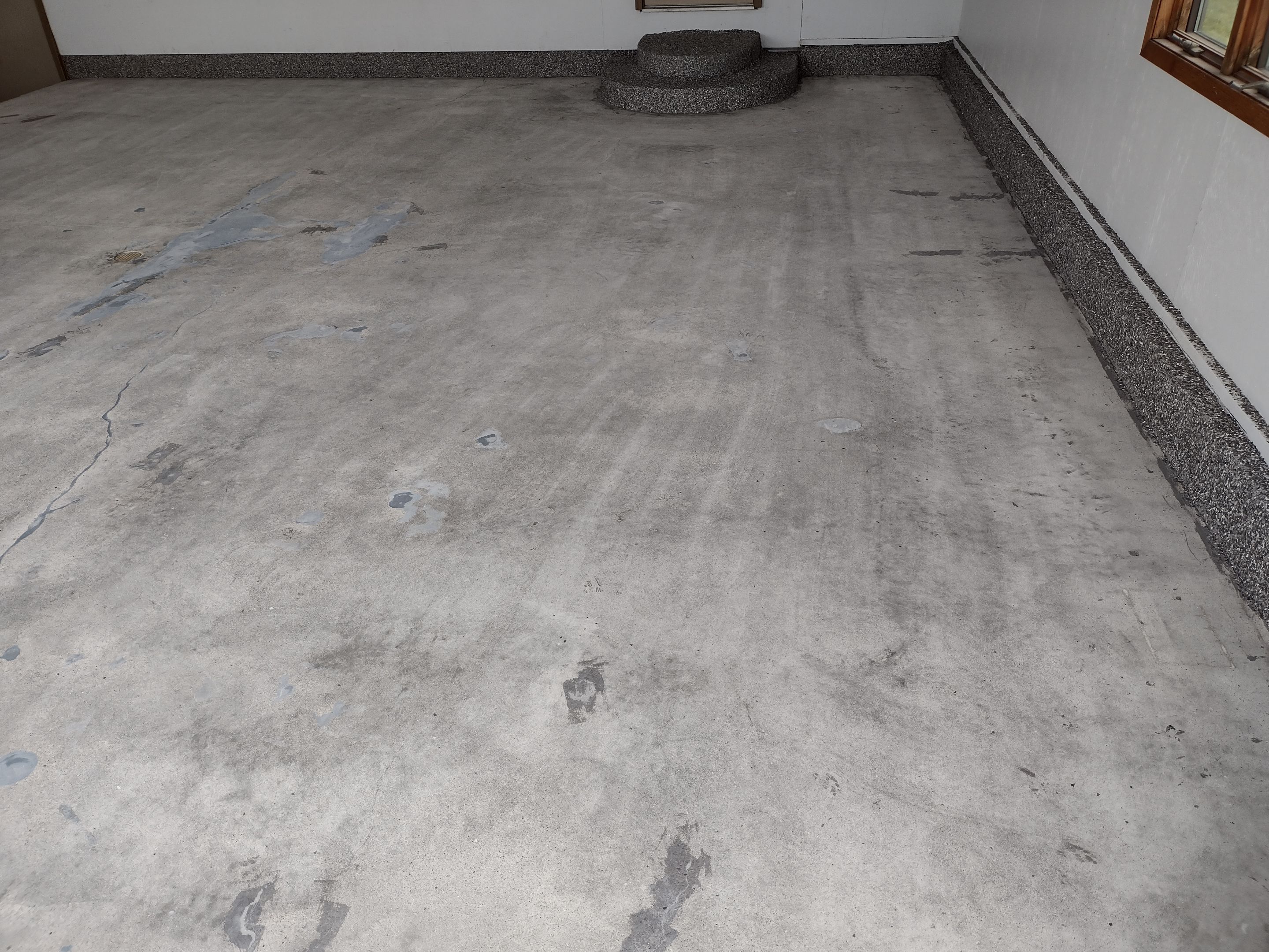 Garage using Silver Creek by Select Painting, Coatings & Garage Cabinets