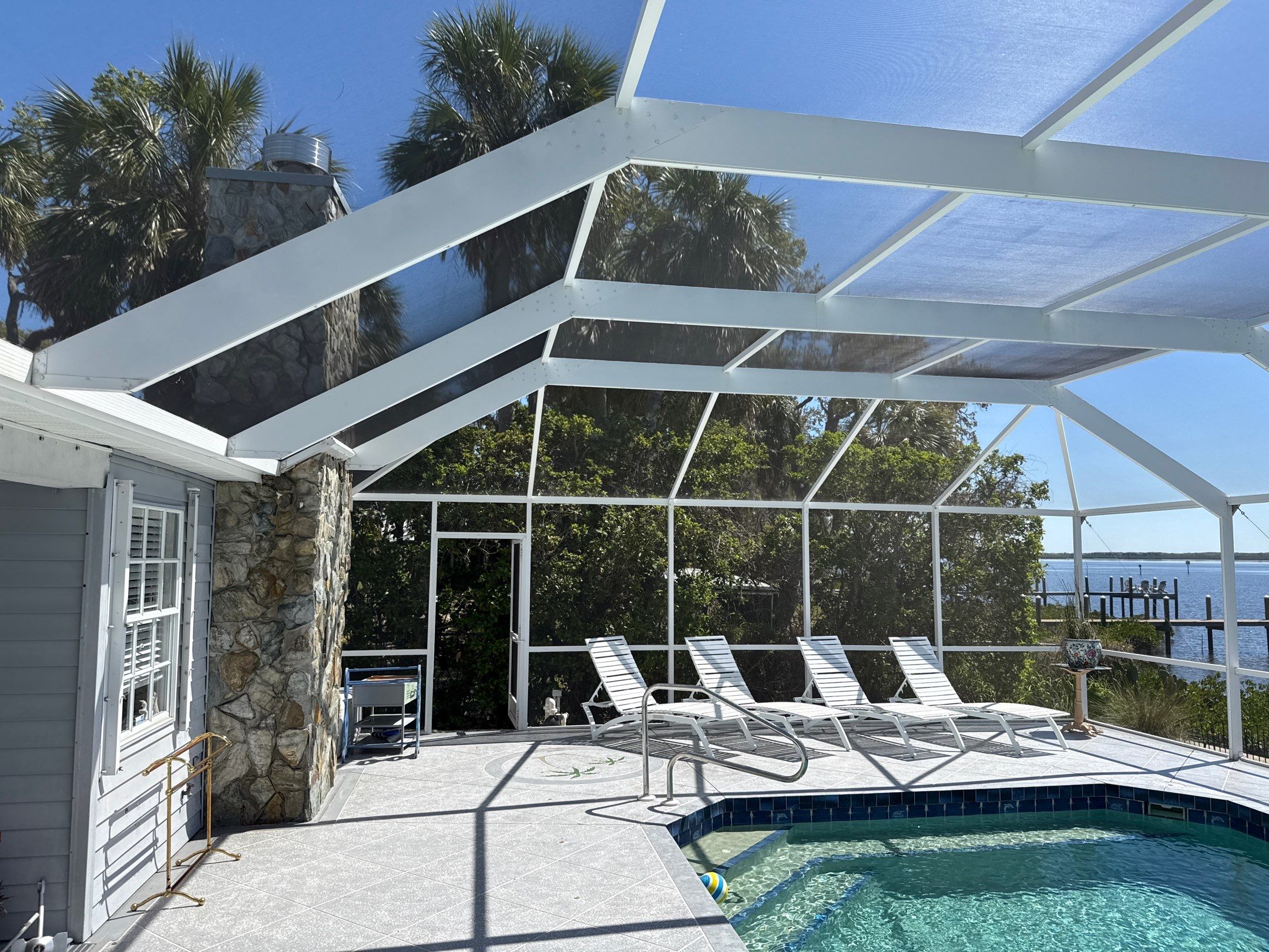 🏡 From Green to Clean! 🌊 Epic House & Pool Cage Cleaning on the Manatee River | Ellenton, FL 💦 by Sunshine AquaWash