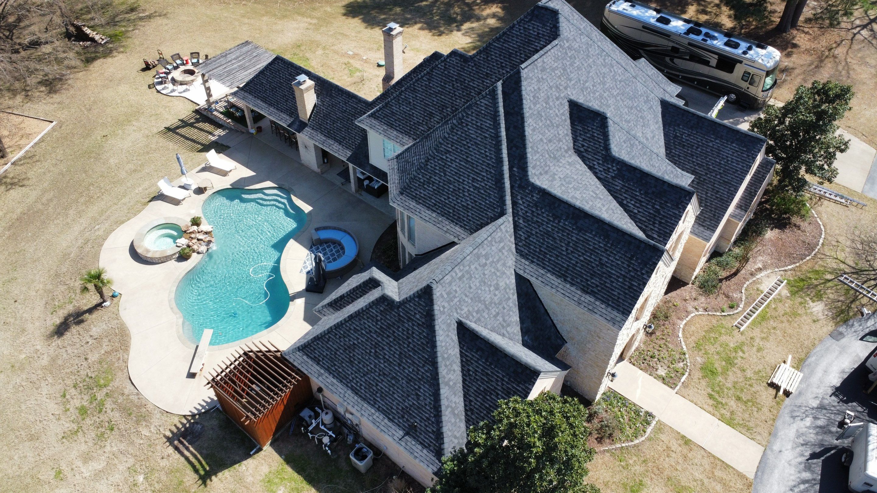 Landmark Moire Black by First Out Roofing 
