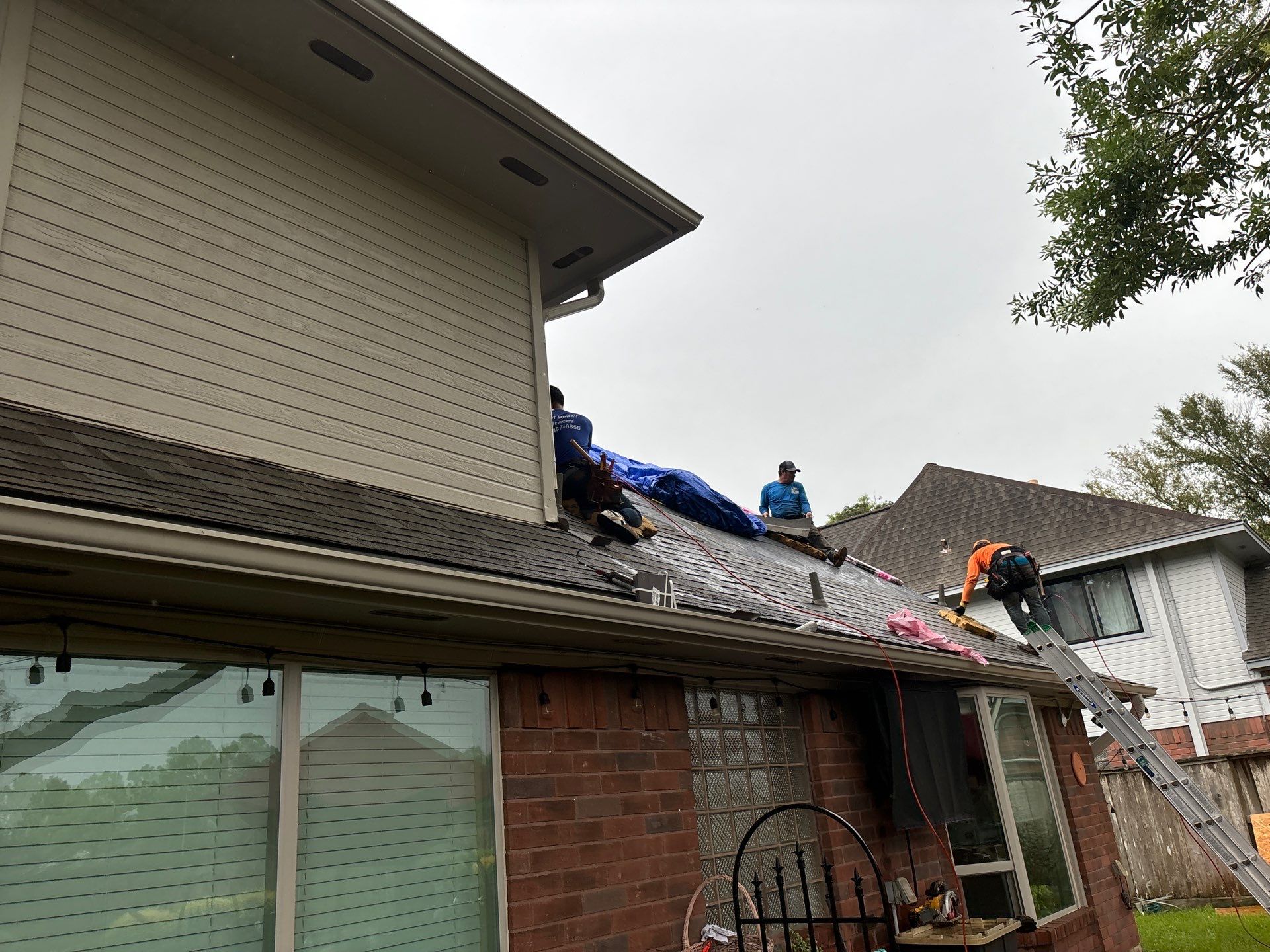 Residential Roofing Installation using Owen's Corning Duration (Lifetime) Shingles by Roof Repair Company