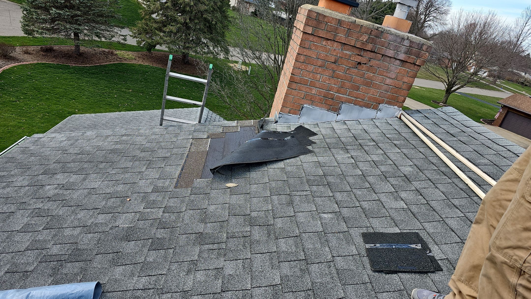 ATLAS PINNACLE COLOR: COASTAL GRANITE by Eagle Eye Roofing