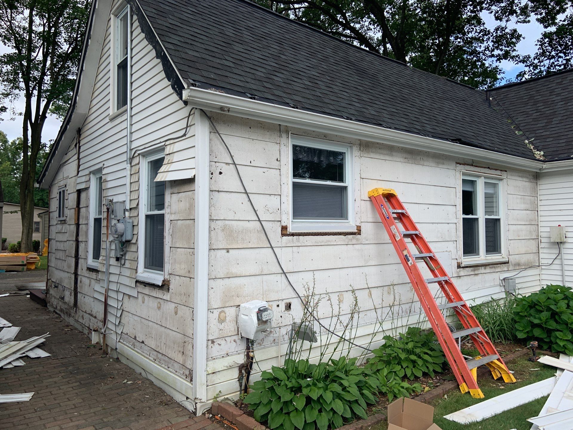Siding Replacement using Certainteed Restoration Classic D4 by 180 Contractors