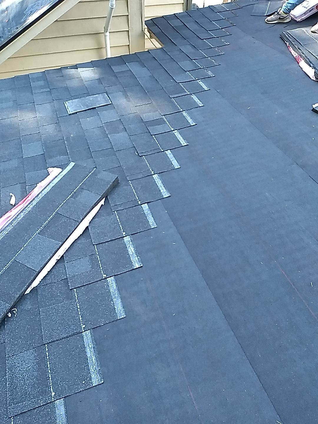 Residential Roofing Installation using Owens Corning® Oakridge Onyx Black by Indigo State Roofing