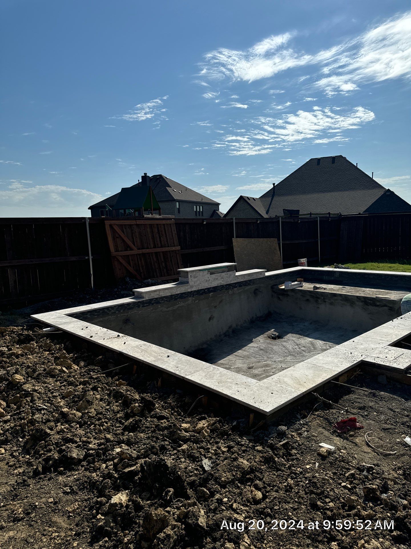 Geometric Pool with Raised Water Feature Wall by Pinnacle Pools and Spas - DFW