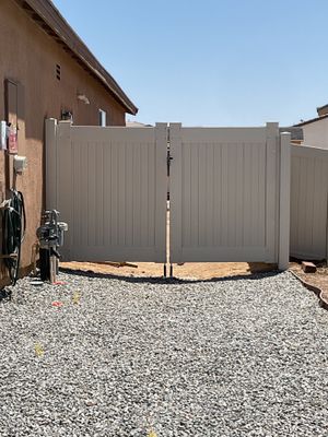 Gate installation using Vinyl