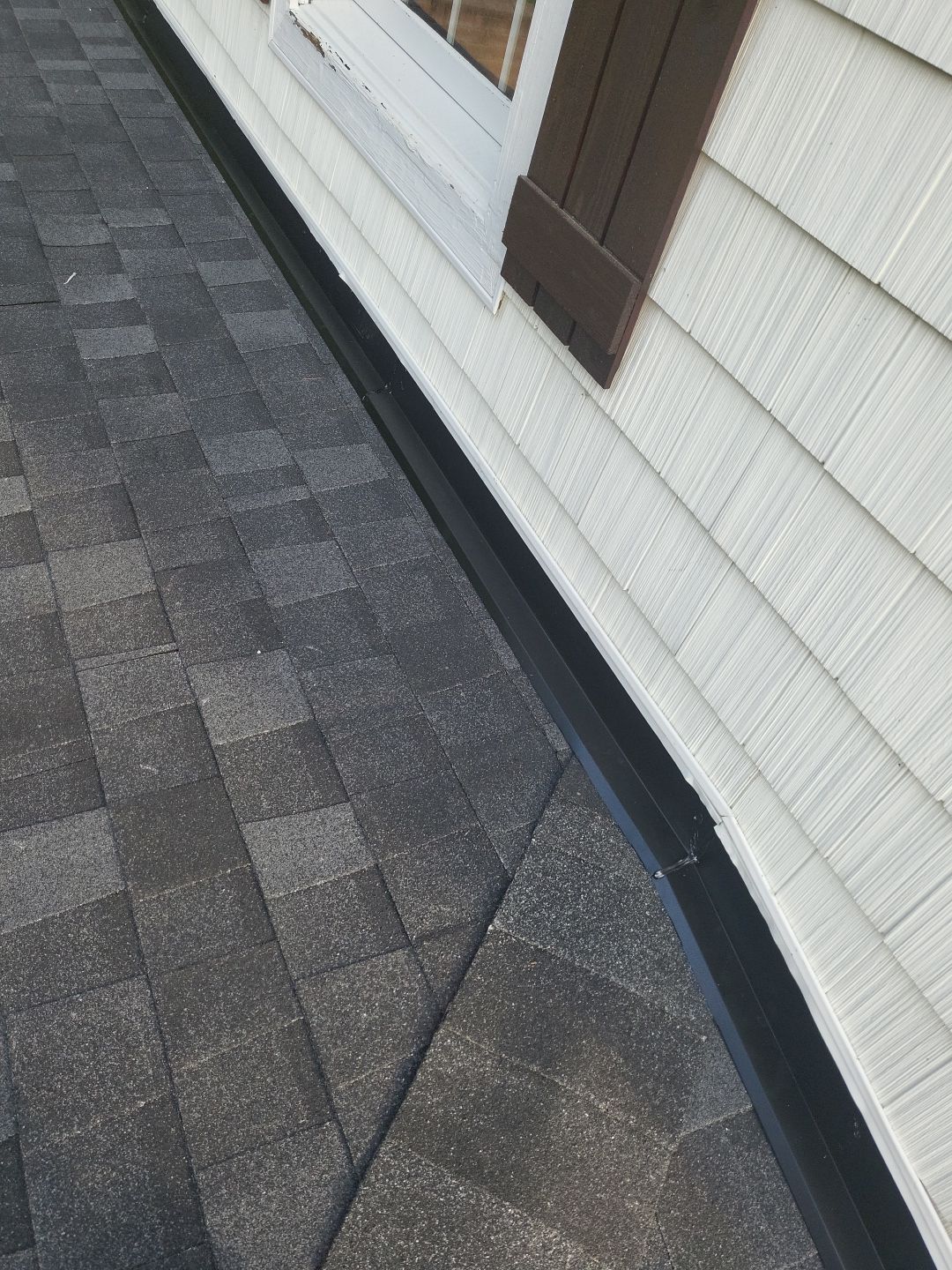 ATLAS PINNACLE COLOR: BLACK SHADOW by Eagle Eye Roofing