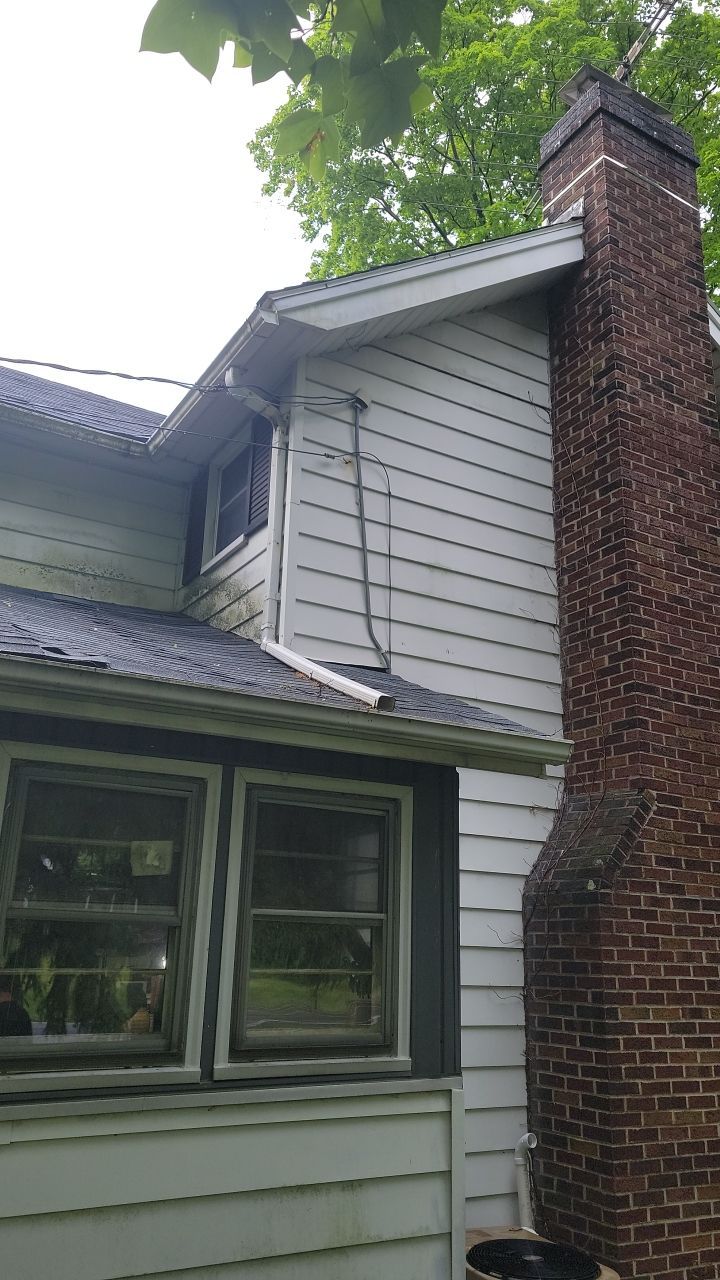 ATLAS PINNACLE COLOR: HEARTHSTONE DRIP EDGE: WHITE by Eagle Eye Roofing