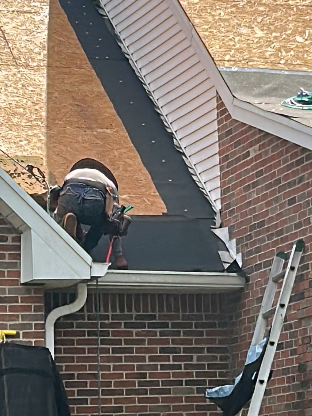 Residential Roofing Installation using Owens Corning Duration Shingles Roofing System by Undersun Roofing 