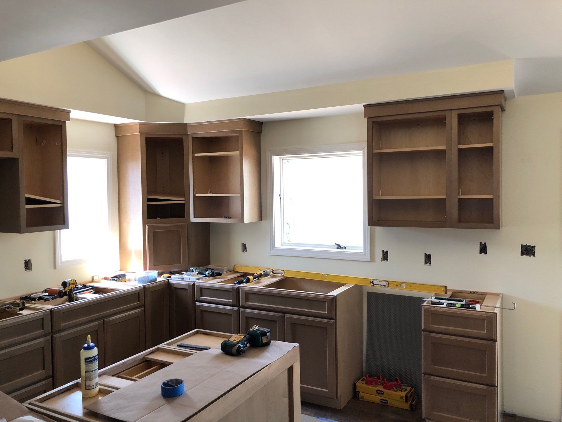 Addition: Garage, Kitchen & En-Suite by Ace Carpentry LLC 