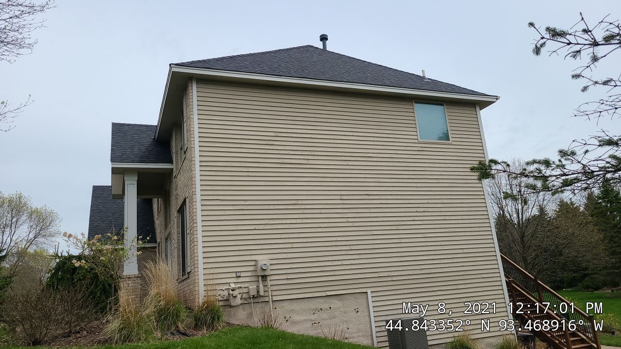 Eden Prairie, MN – Roof Replacement on Steep and High Roof by First Impressions Exteriors