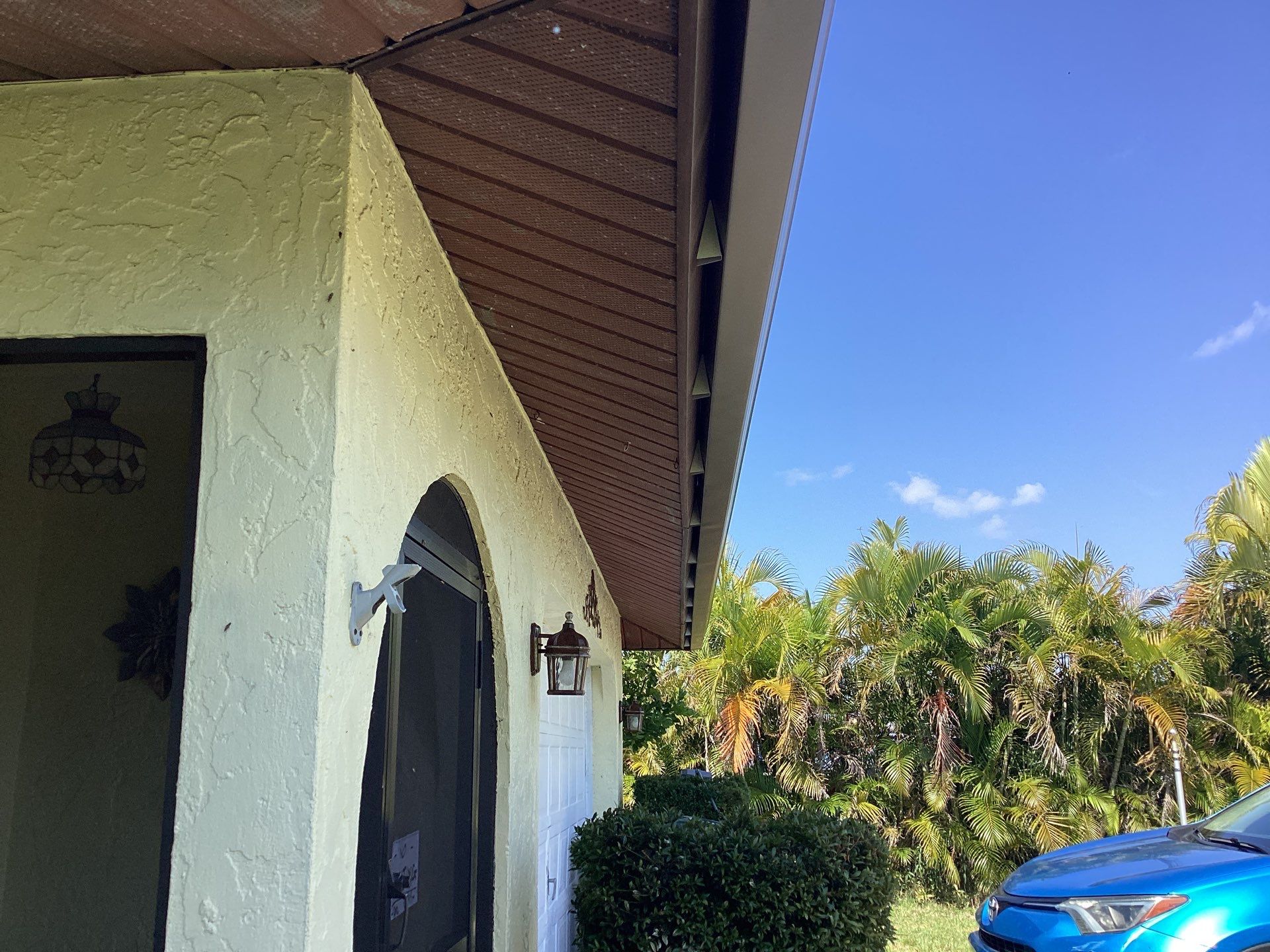 Musket Brown Seamless Gutters using 6 Inch Seamless Gutters in Cape Coral FL by Gutter Professors