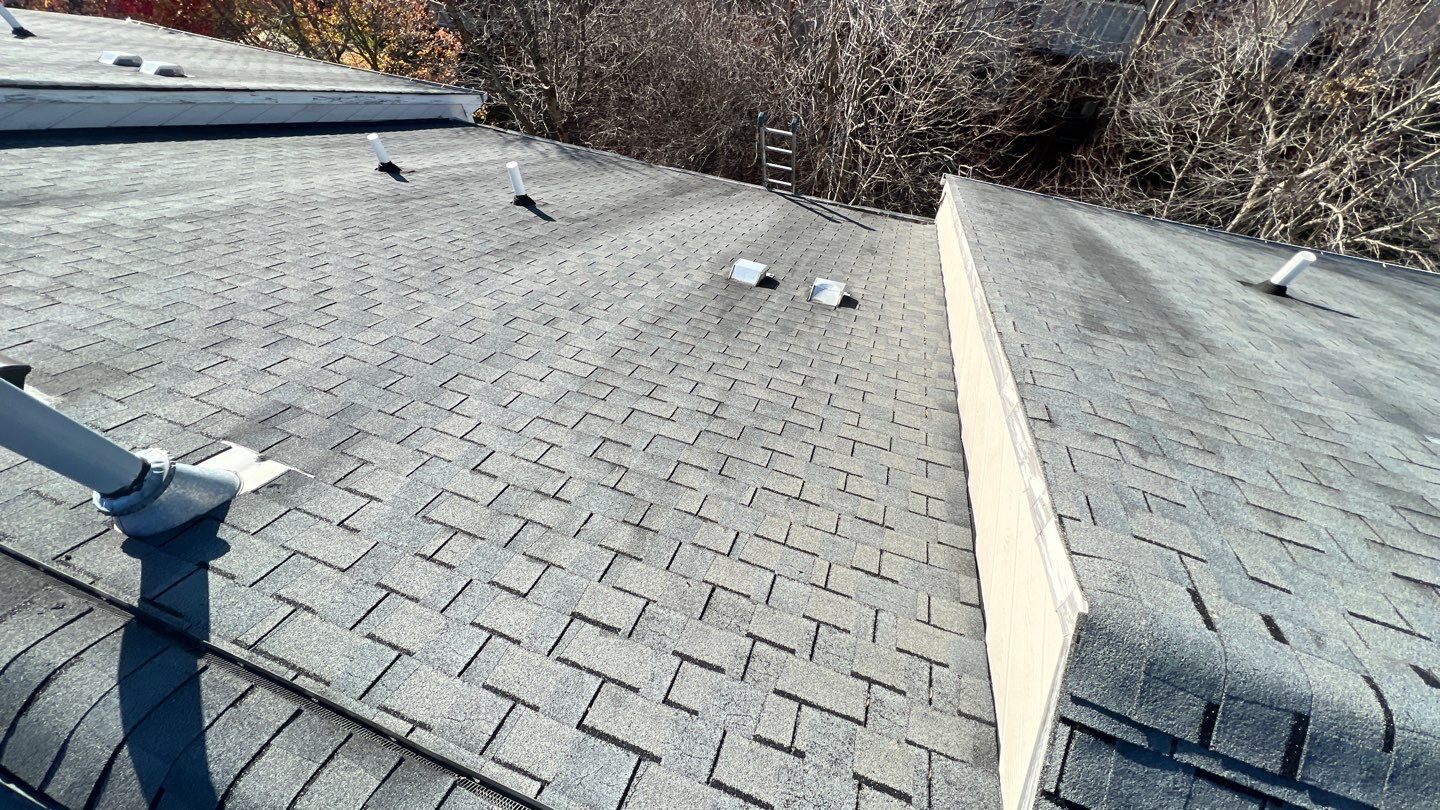 Fairfax: Residential Roof Replacement with CertainTeed Landmark in Charcoal Black by RM Banning, Inc.