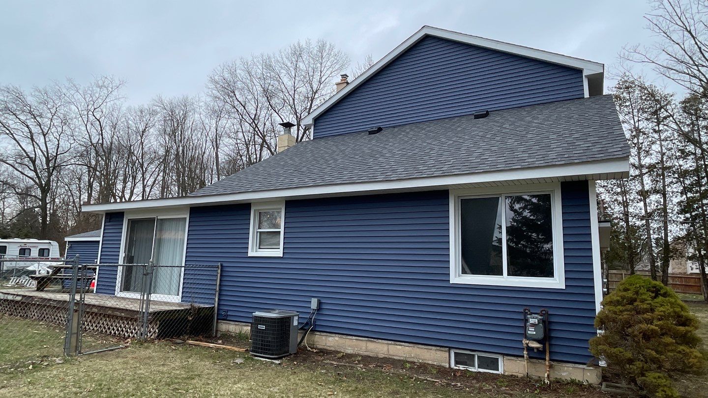 Siding Replacement using CertainTeed Restoration Classis D4 by 180 Contractors