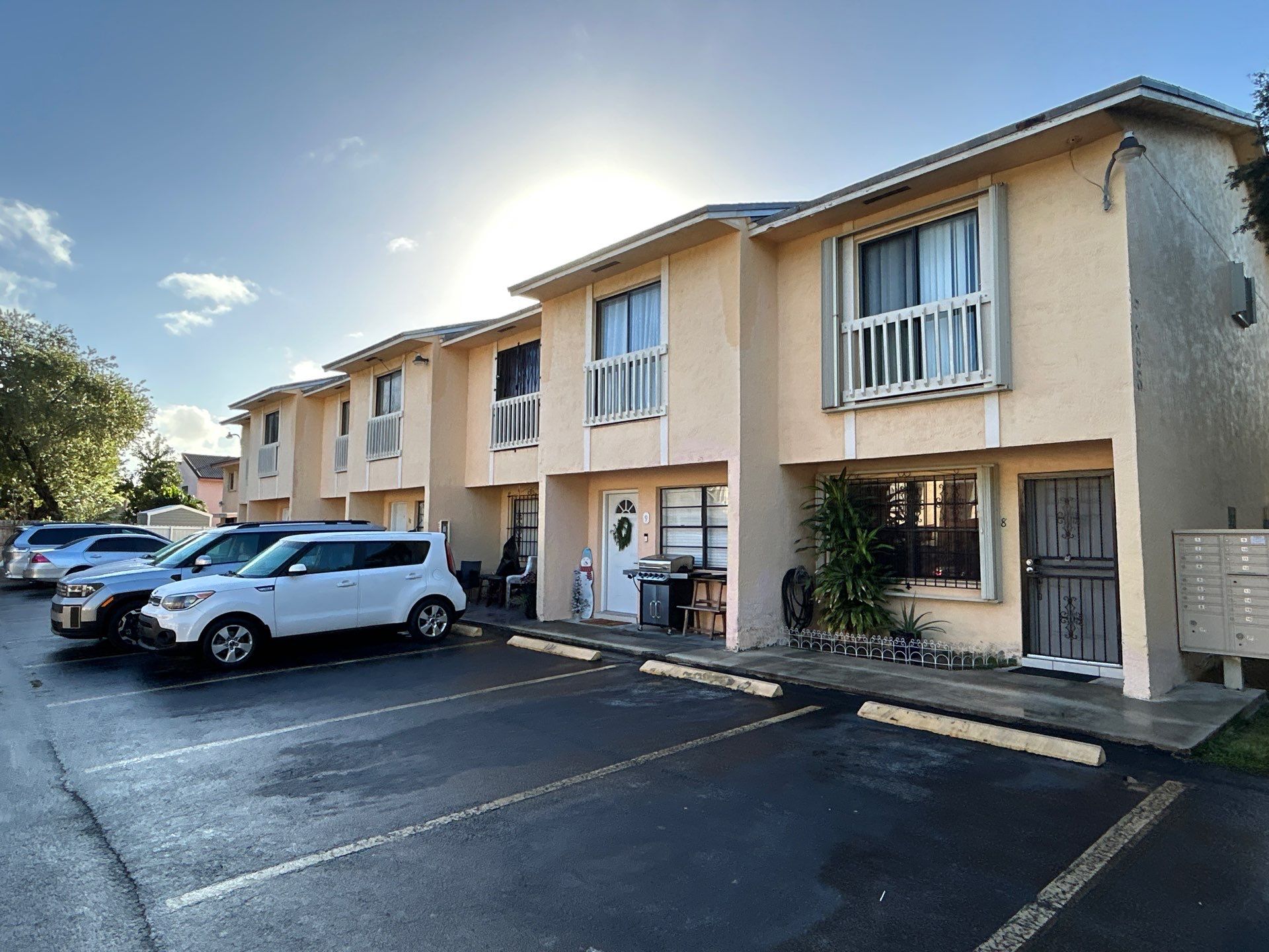 ALHAMBRA CONDO - BLDG 5305 by Souffront Construction & Engineering