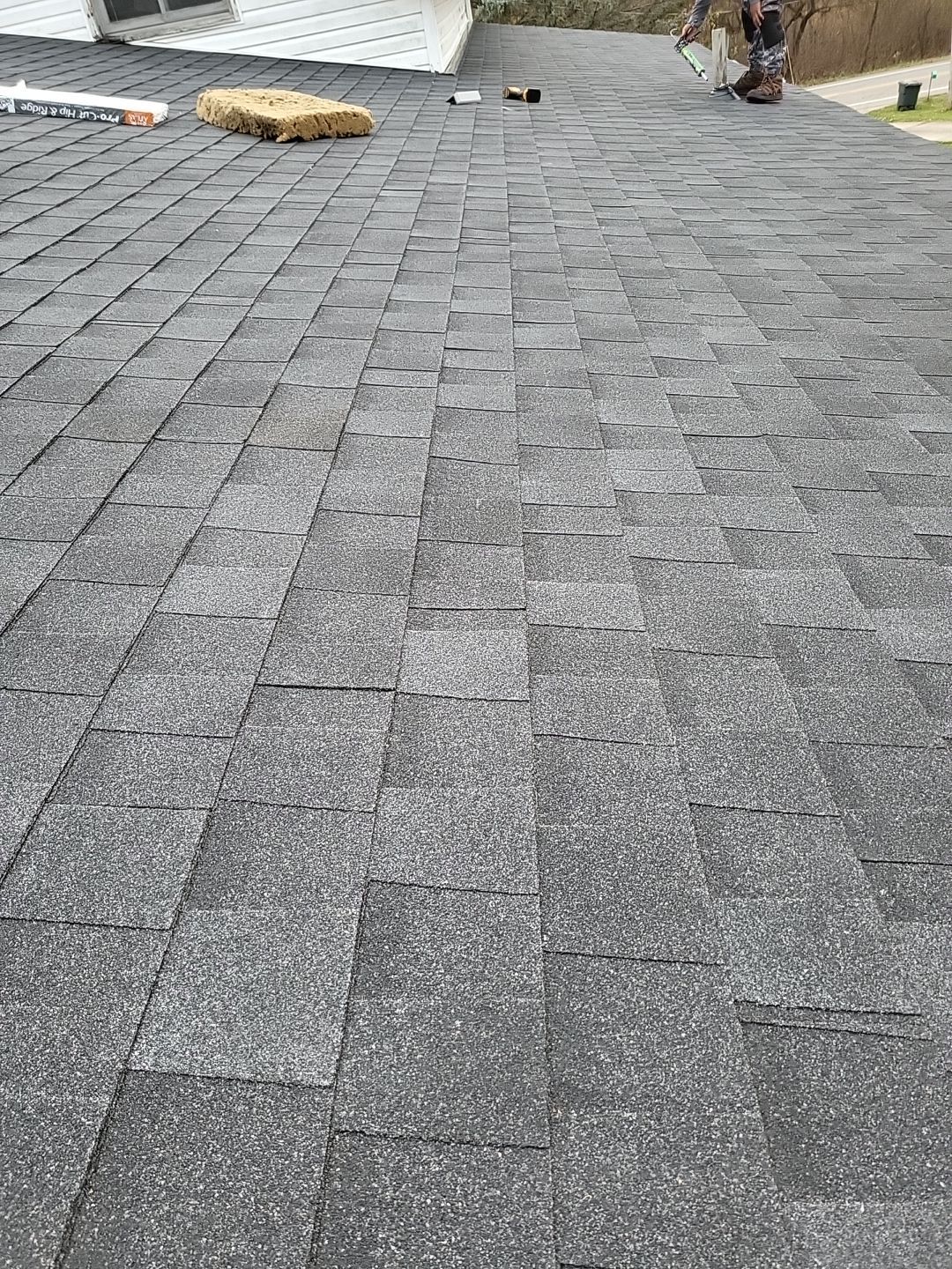 ATLAS PINNACLE COLOR: BLACK SHADOW DRIP EDGE: BLACK by Eagle Eye Roofing