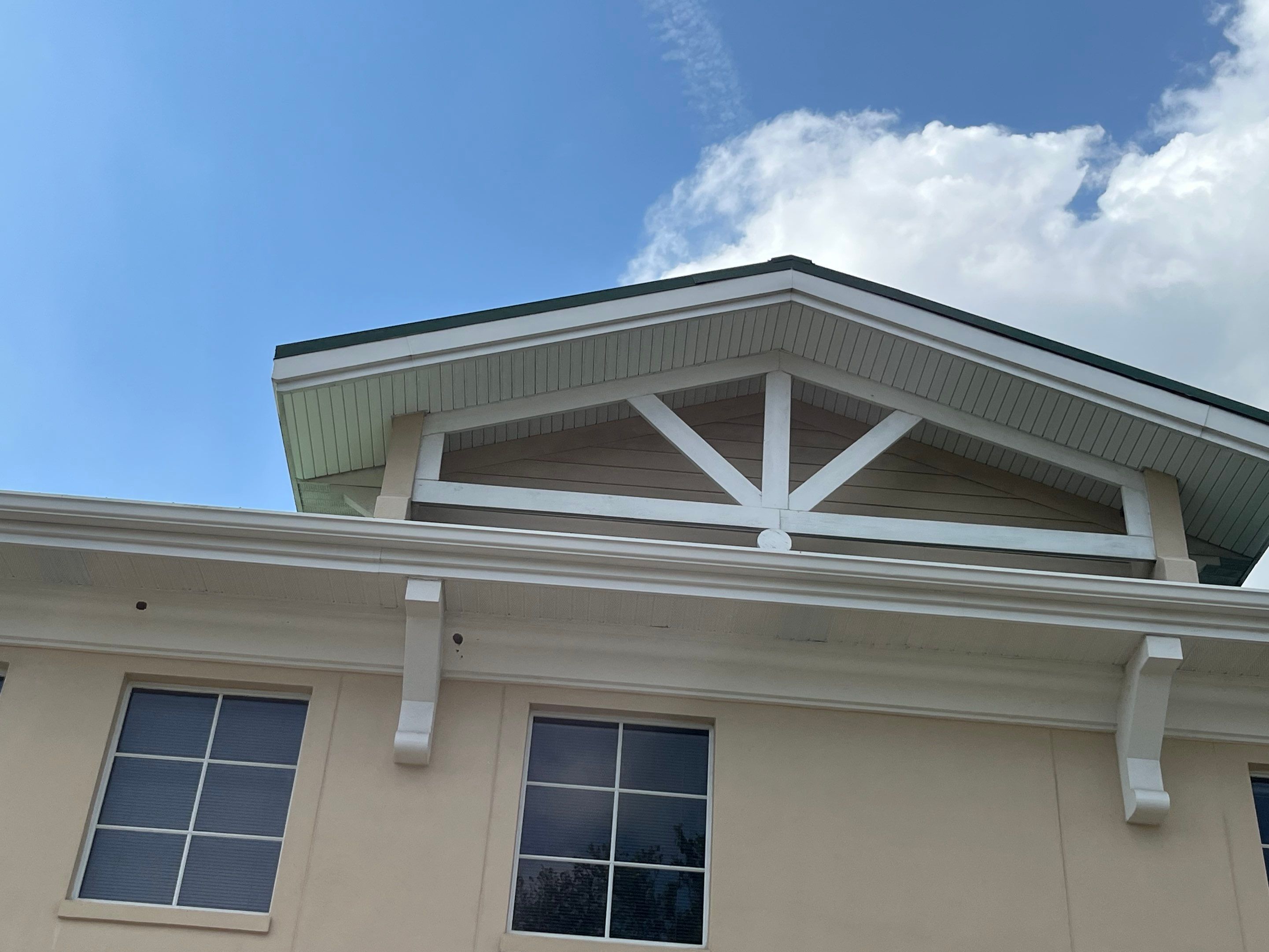 Soffit and Fascia Repair in Sarasota FL by Gutter Professors