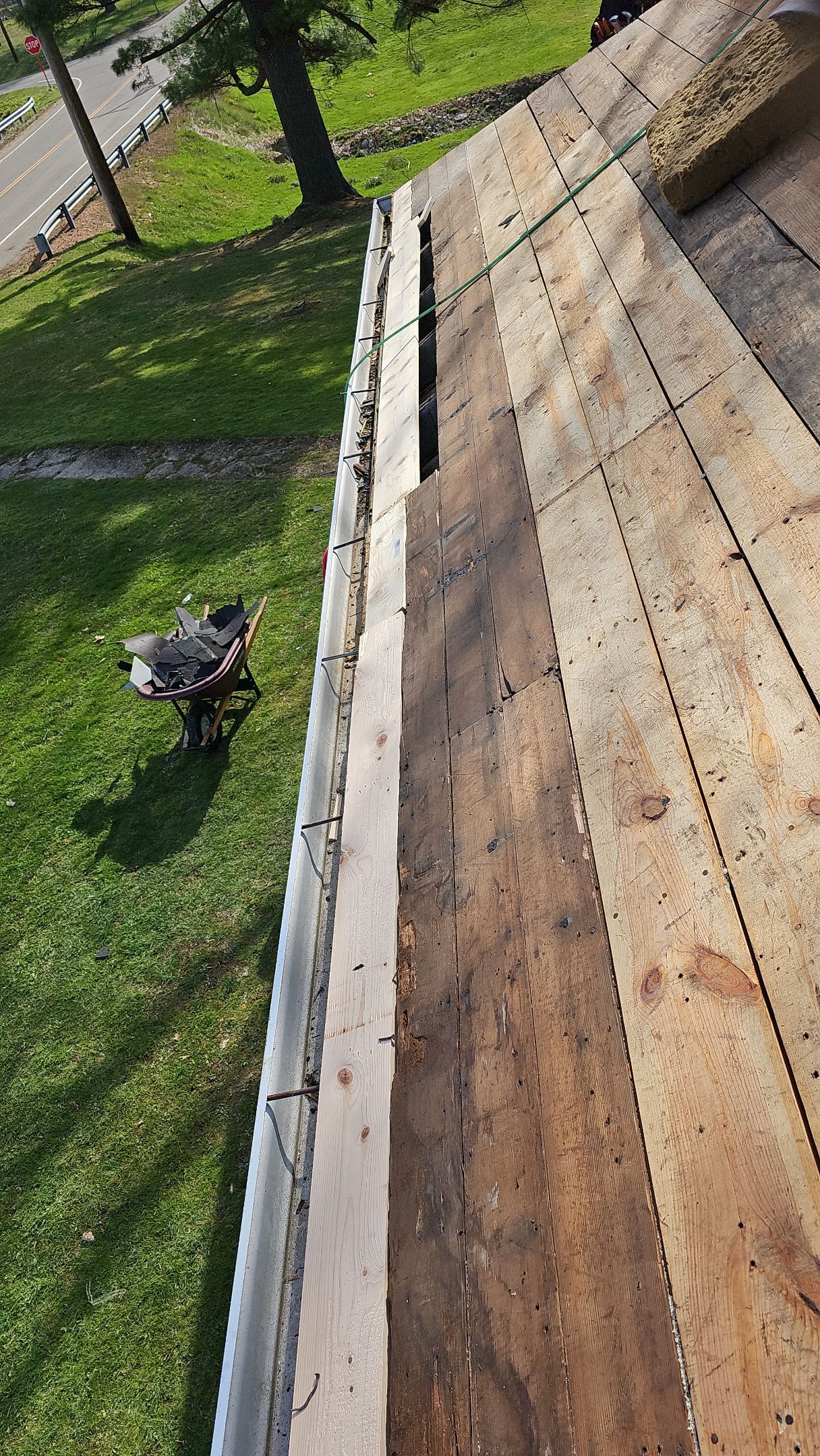 ATLAS PINNACLE COLOR: COASTAL GRANITE DRIP EDGE: BLACK by Eagle Eye Roofing