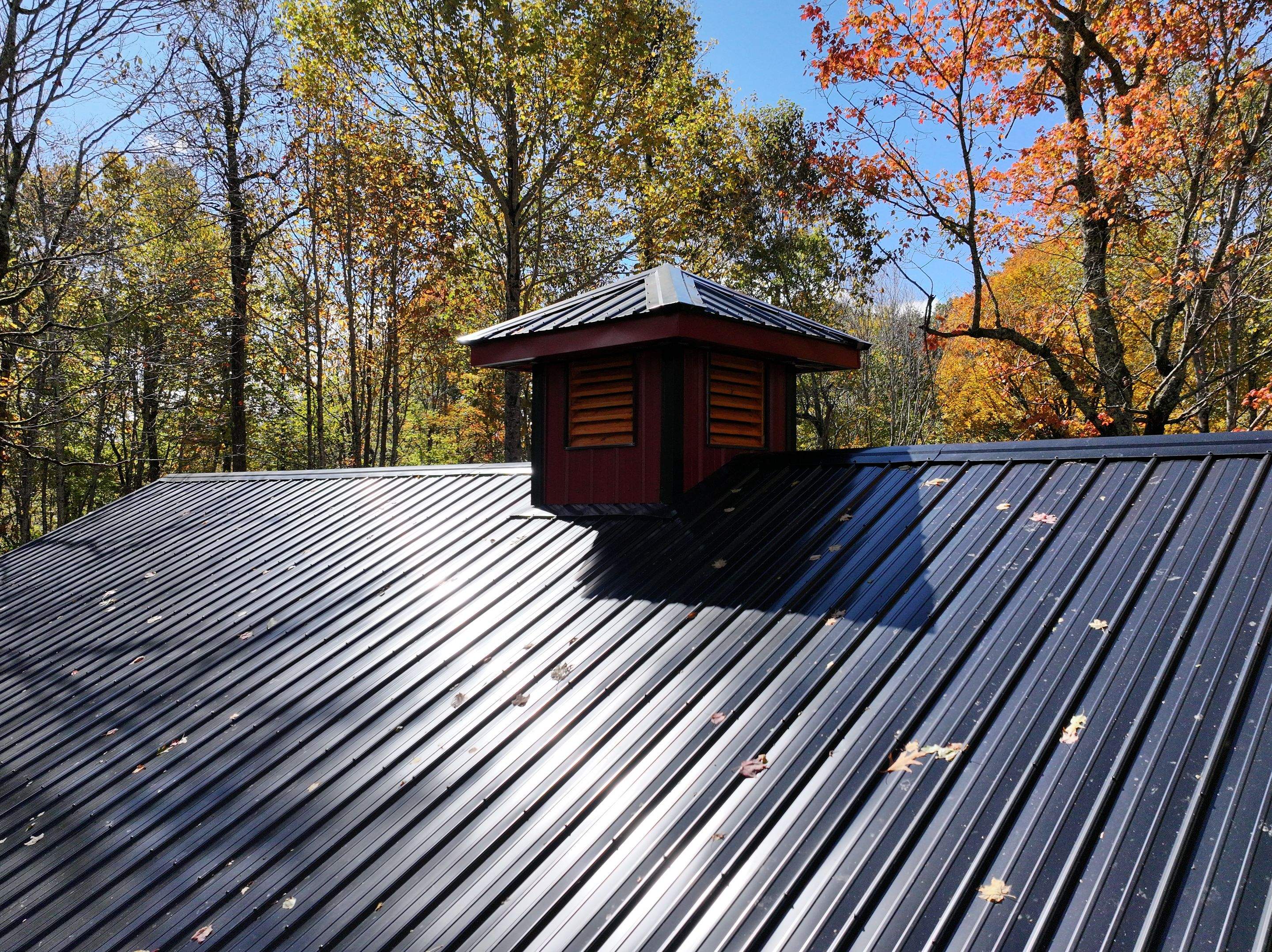 Brodour Barndominium by Omnia Roofing