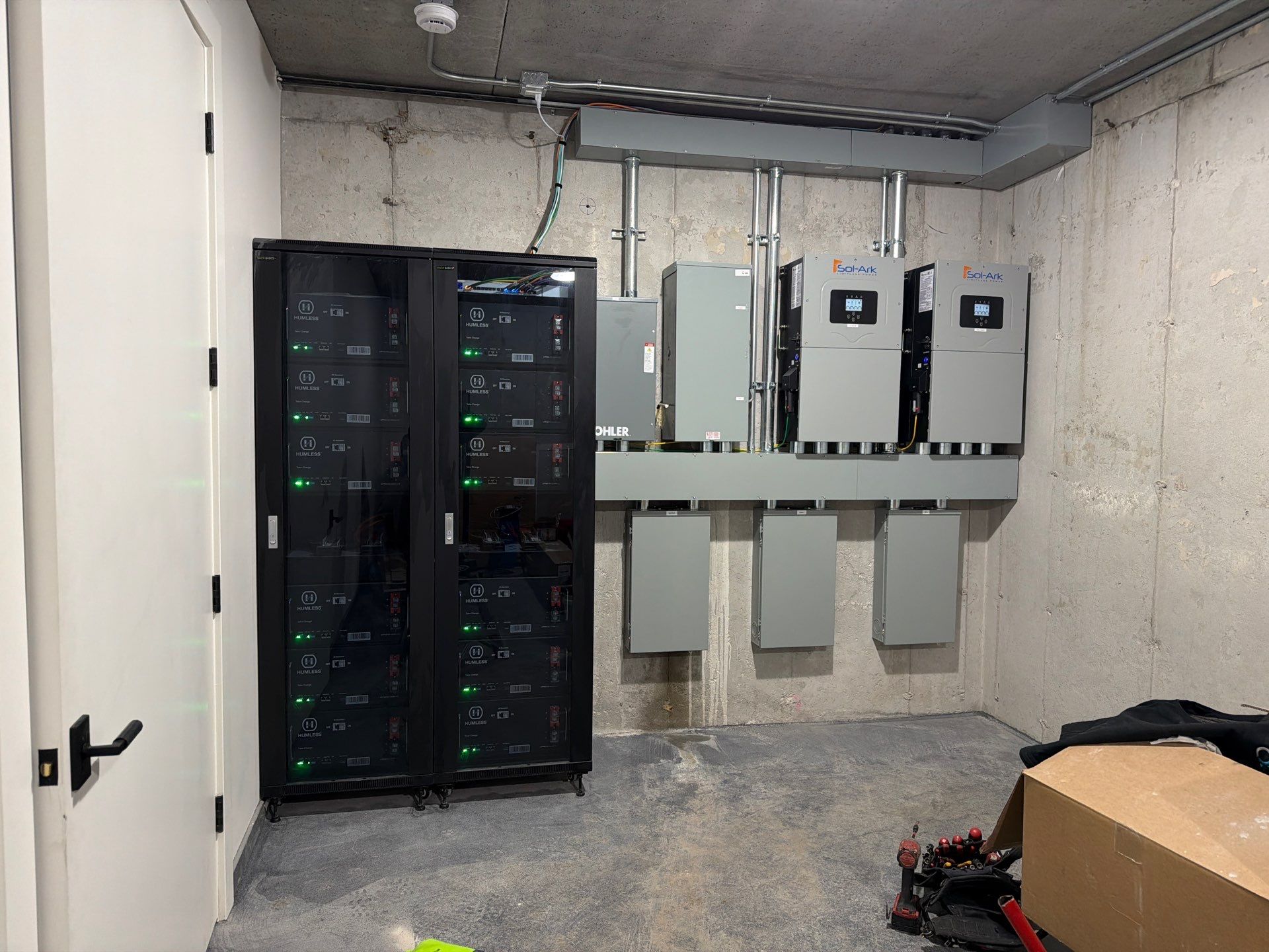 (753) 16.8KW Solar + 60kWh Battery + 26kWh Generator by Apollo Energy