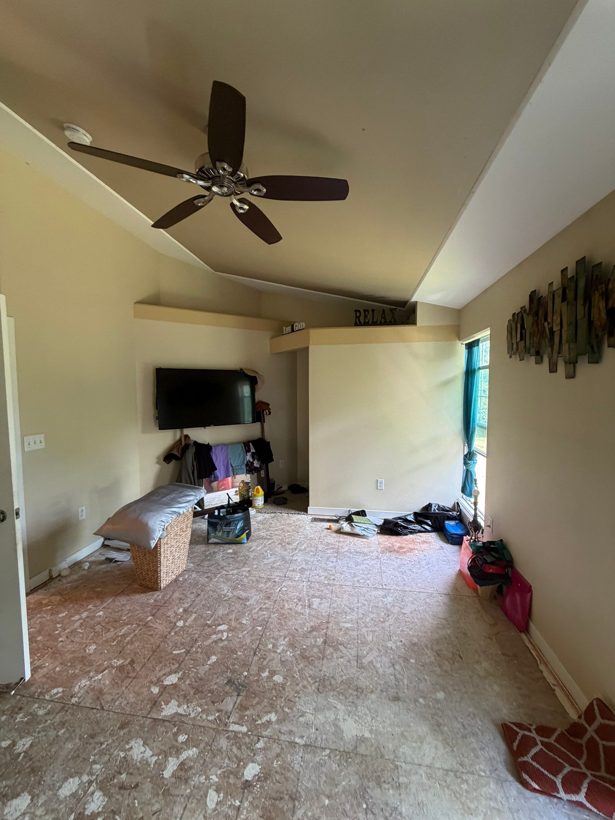 Vinyl Siding Replacement and Multi-Room Interior Renovation in Milwaukee by OCS Contracting Services