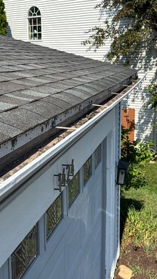 Turtle Shell gutter protection installation in Bartlett, IL 60103, photograph 2