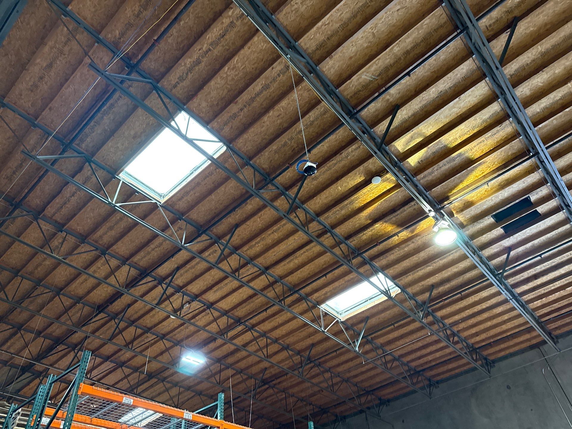 Warehouse / Storage Facility using Ubiquiti IP Cameras by Ring and Ping Inc.