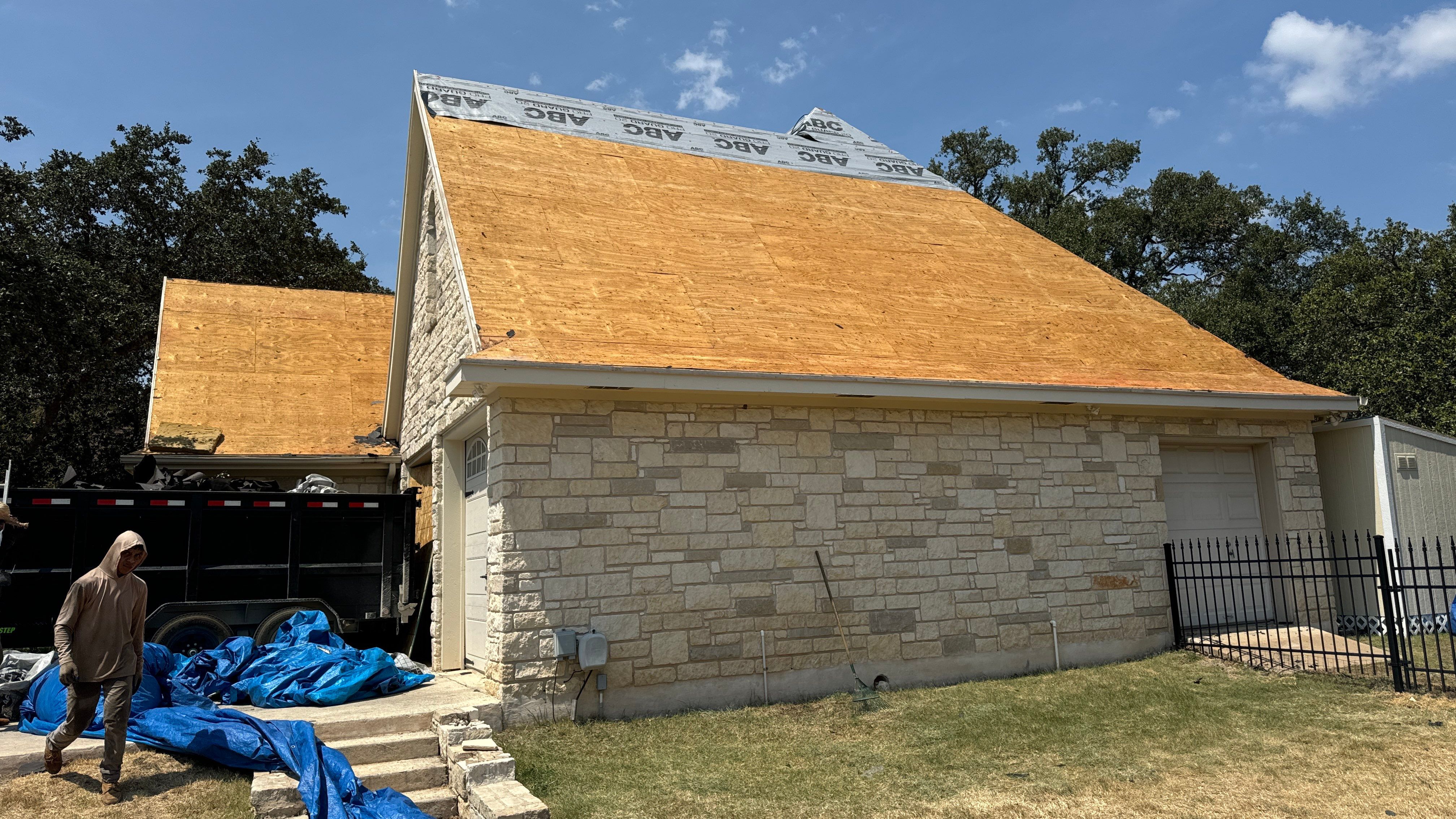 GAF HDZ - Charcoal by Elite Roofing LLC