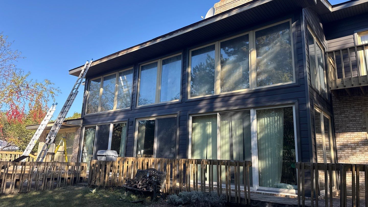 Siding Replacement using Alside S7 Cedar Mill Grain Cast Iron by 180 Contractors