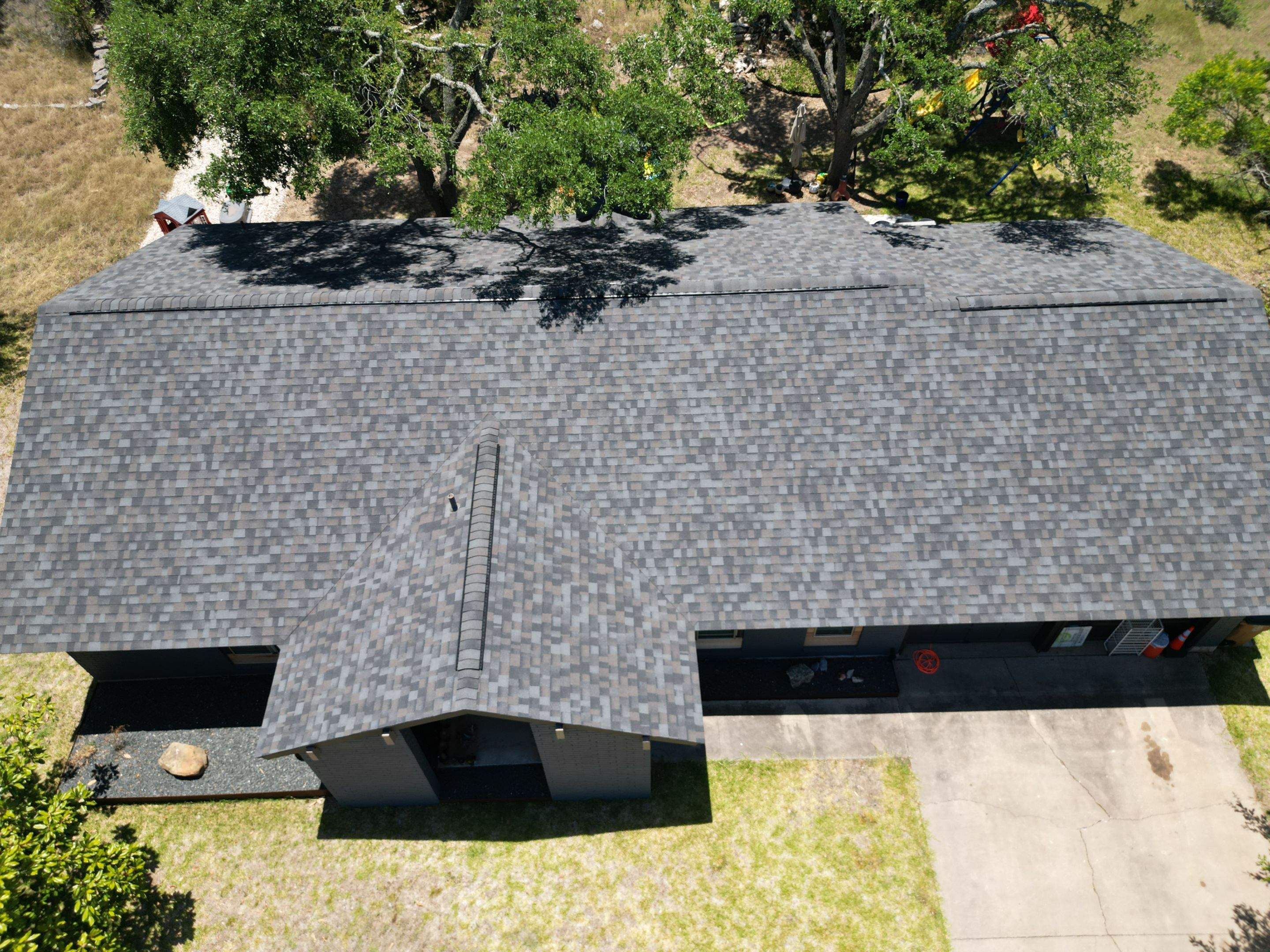 Williamsburg Gray - Owens Corning TruDefinition Duration by RoofsOnly.com