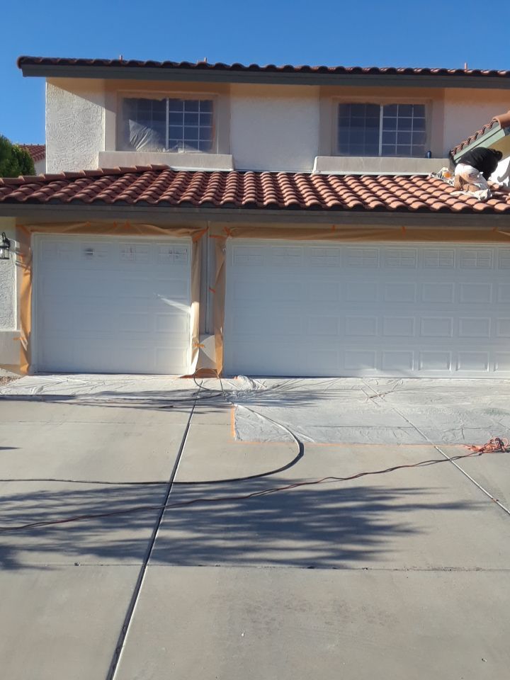 Exterior Painting using Dunn-Edwards EVERSHIELD®  by Crash of Rhinos Painting & Garage Floors