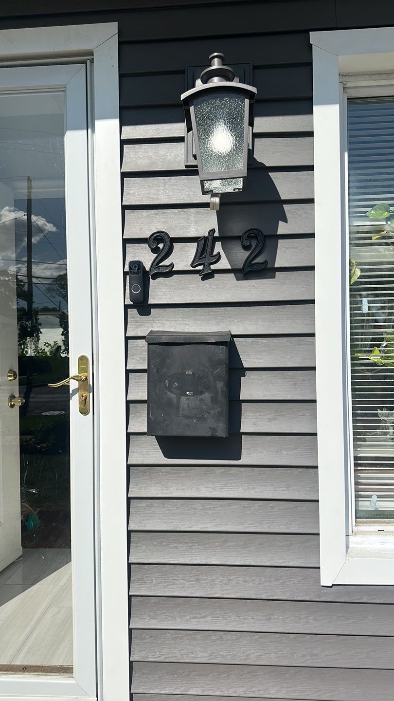 Siding Replacement using CertainTeed Restoration Classis D4 by 180 Contractors