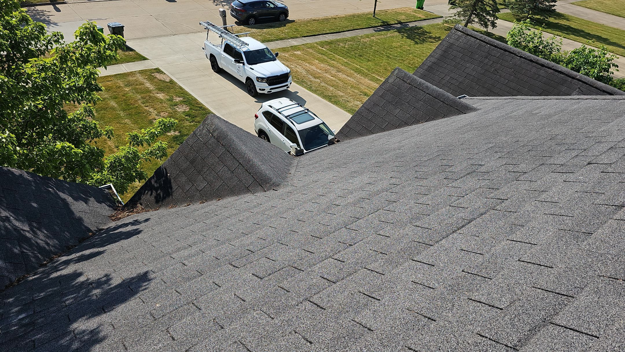 ATLAS PINNACLE COLOR: HEARTHSTONE by Eagle Eye Roofing