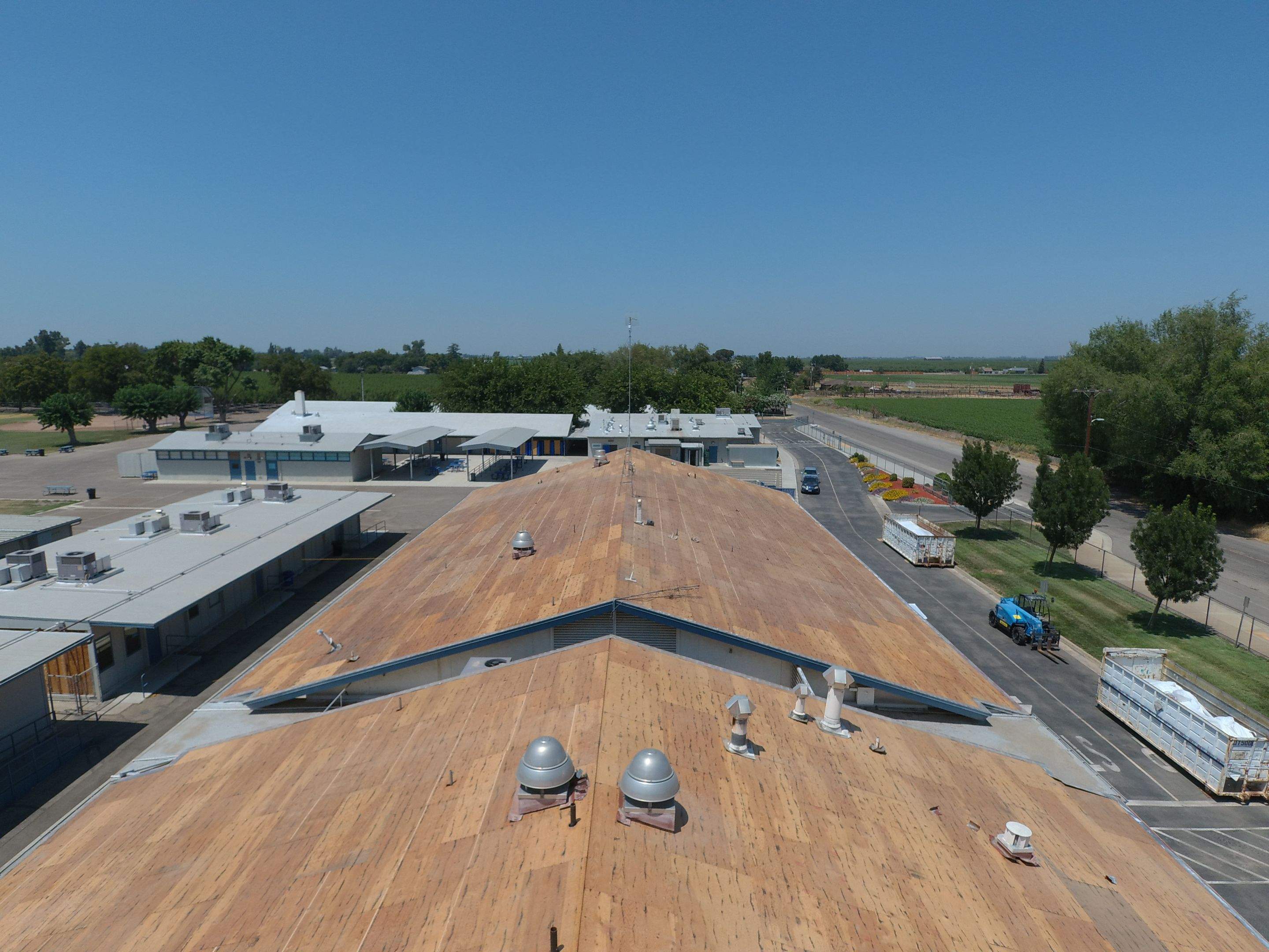 Certainteed Landmark Solaris shingle job using Certainteed Landmark Solaris composition shingles by Straight Edge Roofing Inc