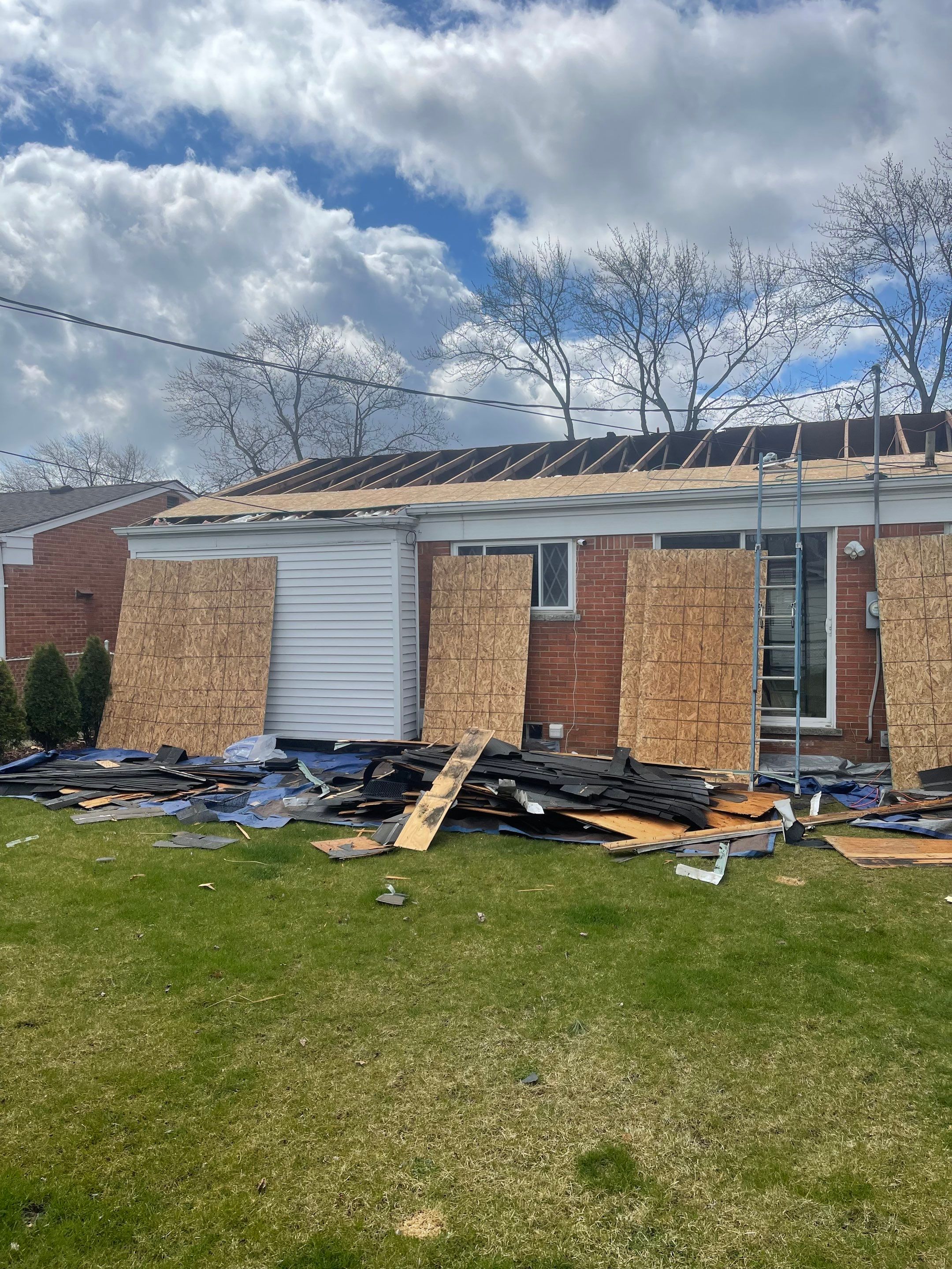 Window Installation using Replace windows  by Smart Roof