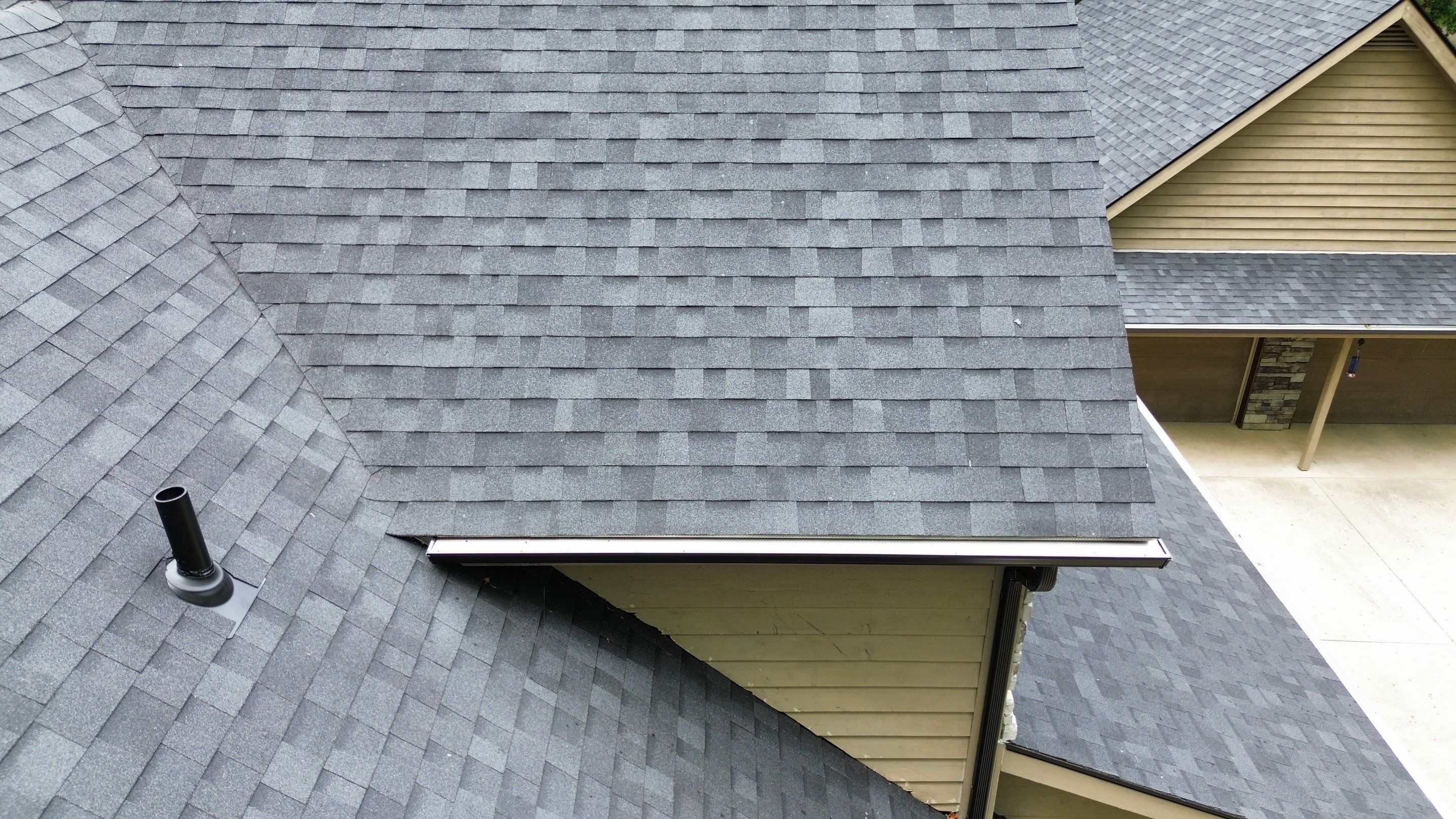 Residential Roofing Installation using Duration Series Shingles - Onyx Black by RoofX 
