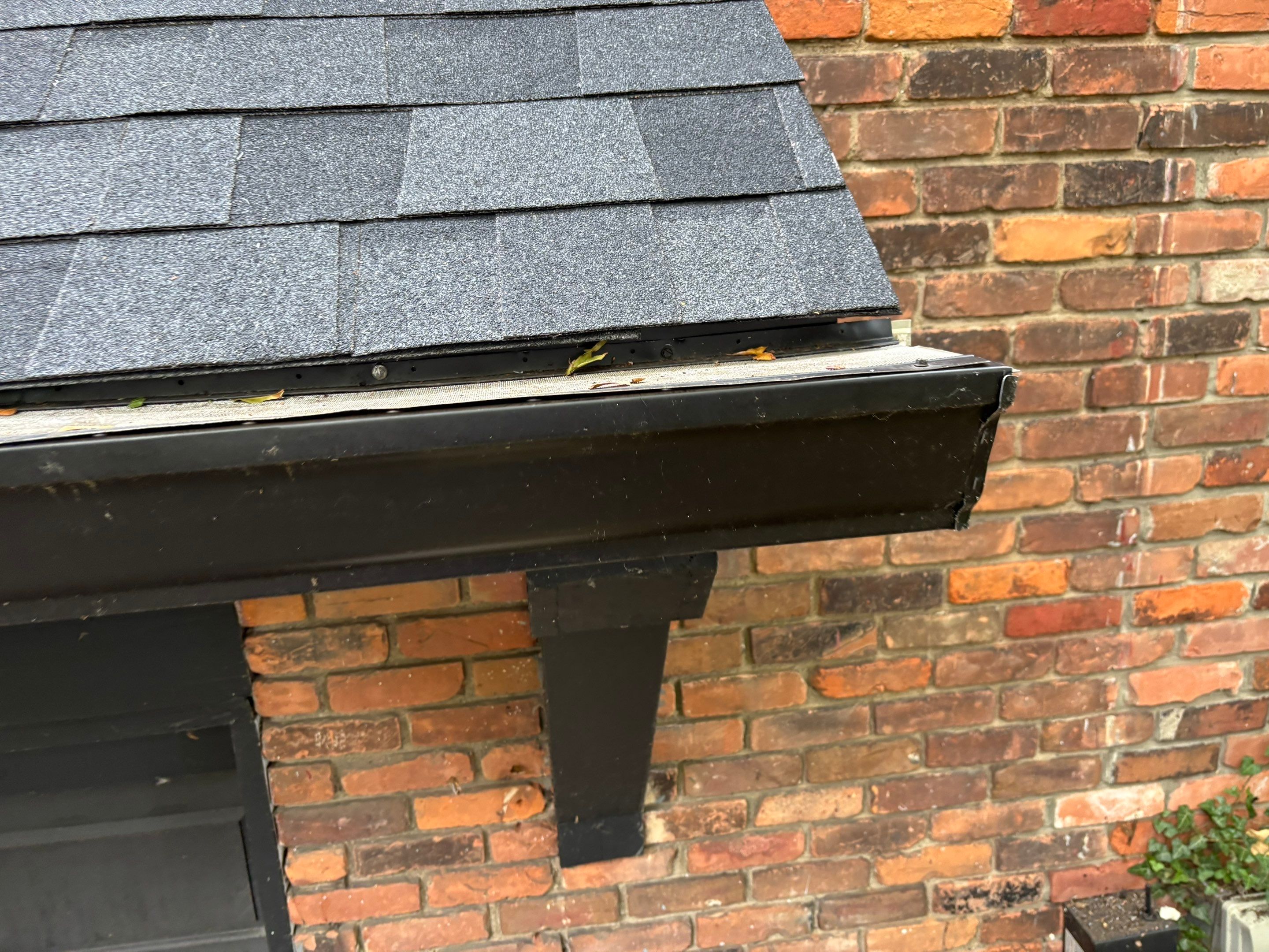 Roof Replacement using Owens Corning Onyx Black by 180 Contractors