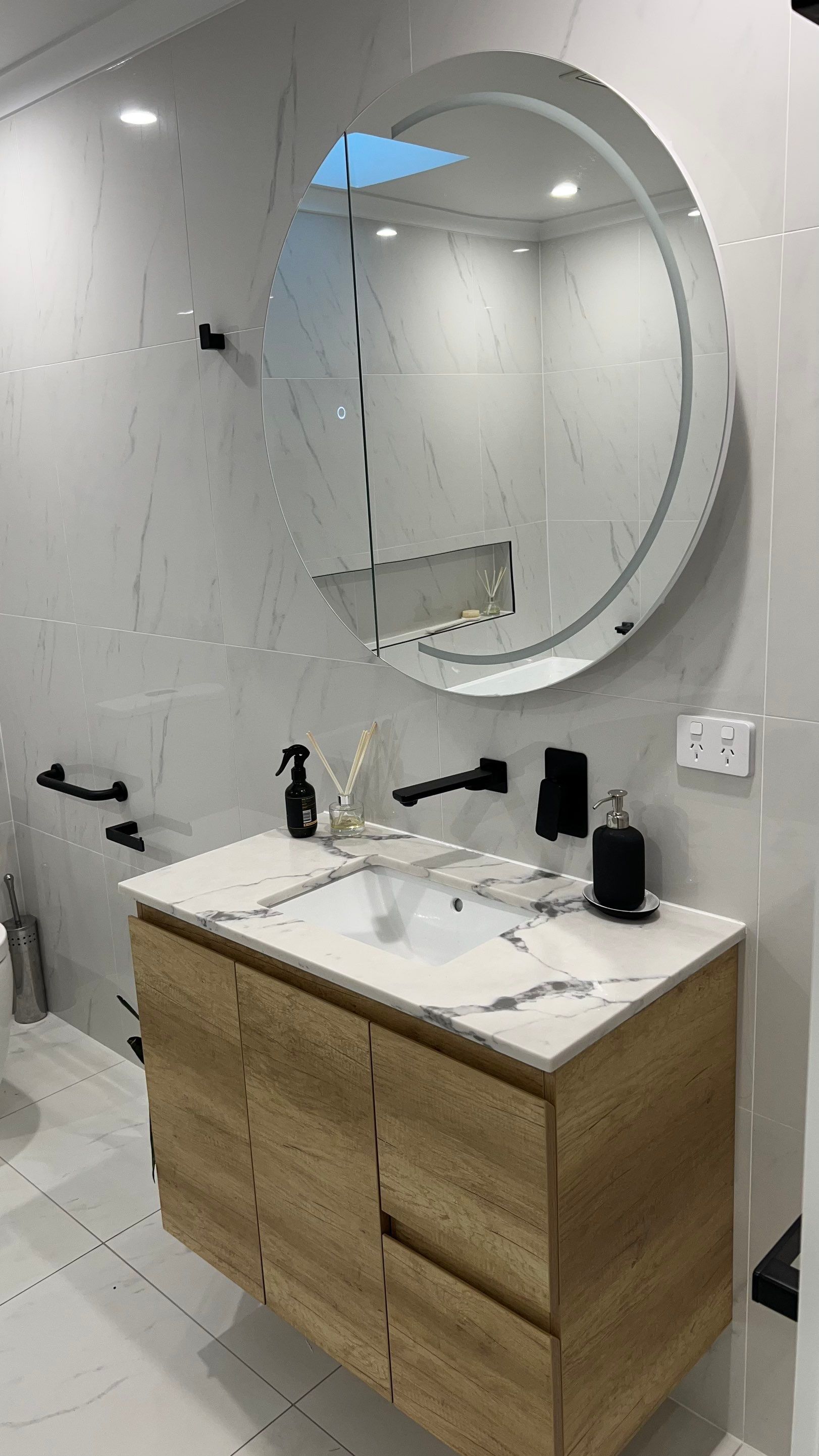 Separate Bathroom & Toilet Converted Into One Room by Re-seal Bathrooms