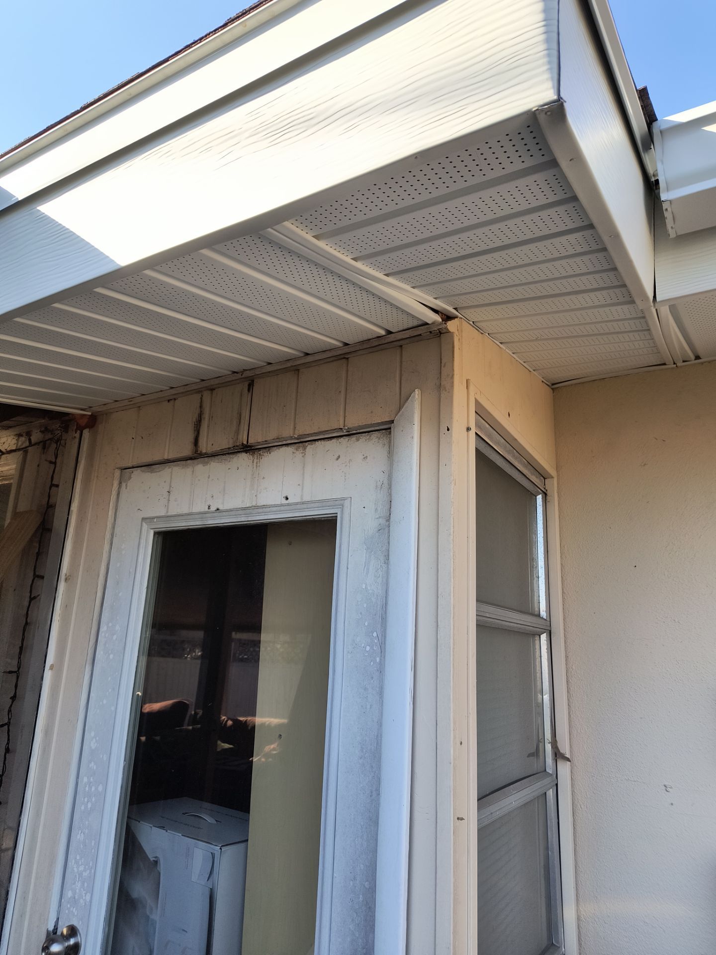 White Soffit and Fascia Upgrade in Sarasota FL by Gutter Professors