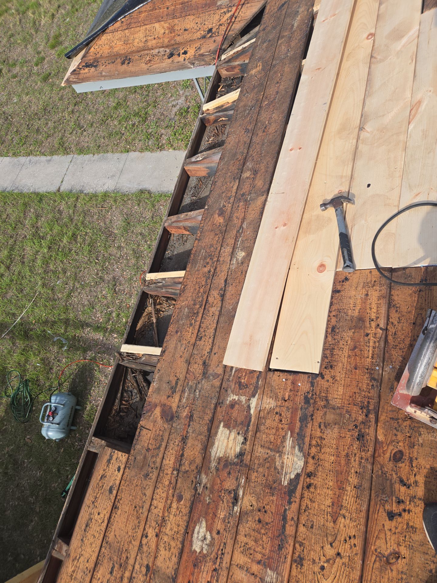 Project in St. Petersburg 33705 by Mitchell Roofing Company LLC 
