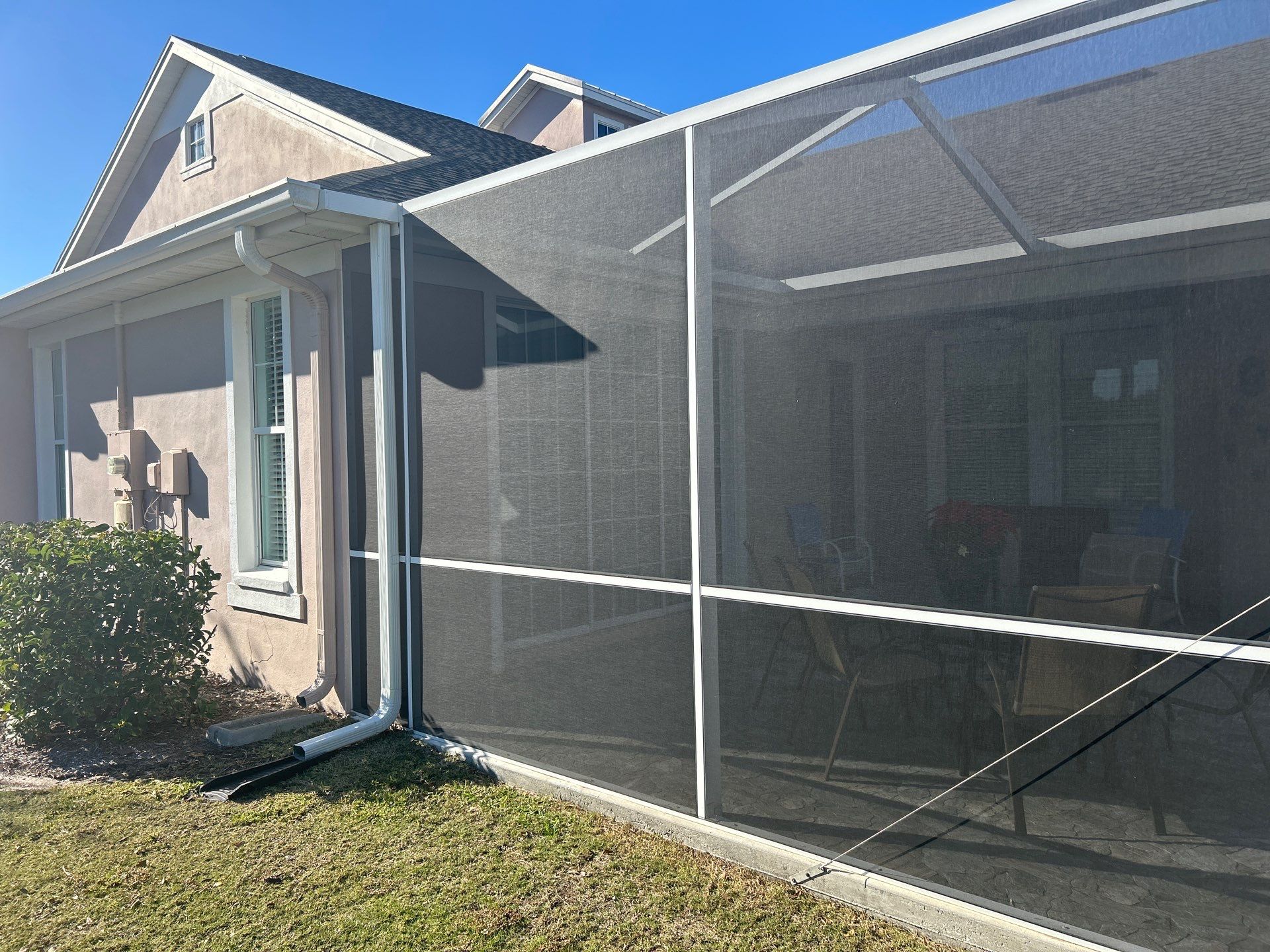 Splash Guard Gutters for Homes in Apollo Beach FL by Gutter Professors