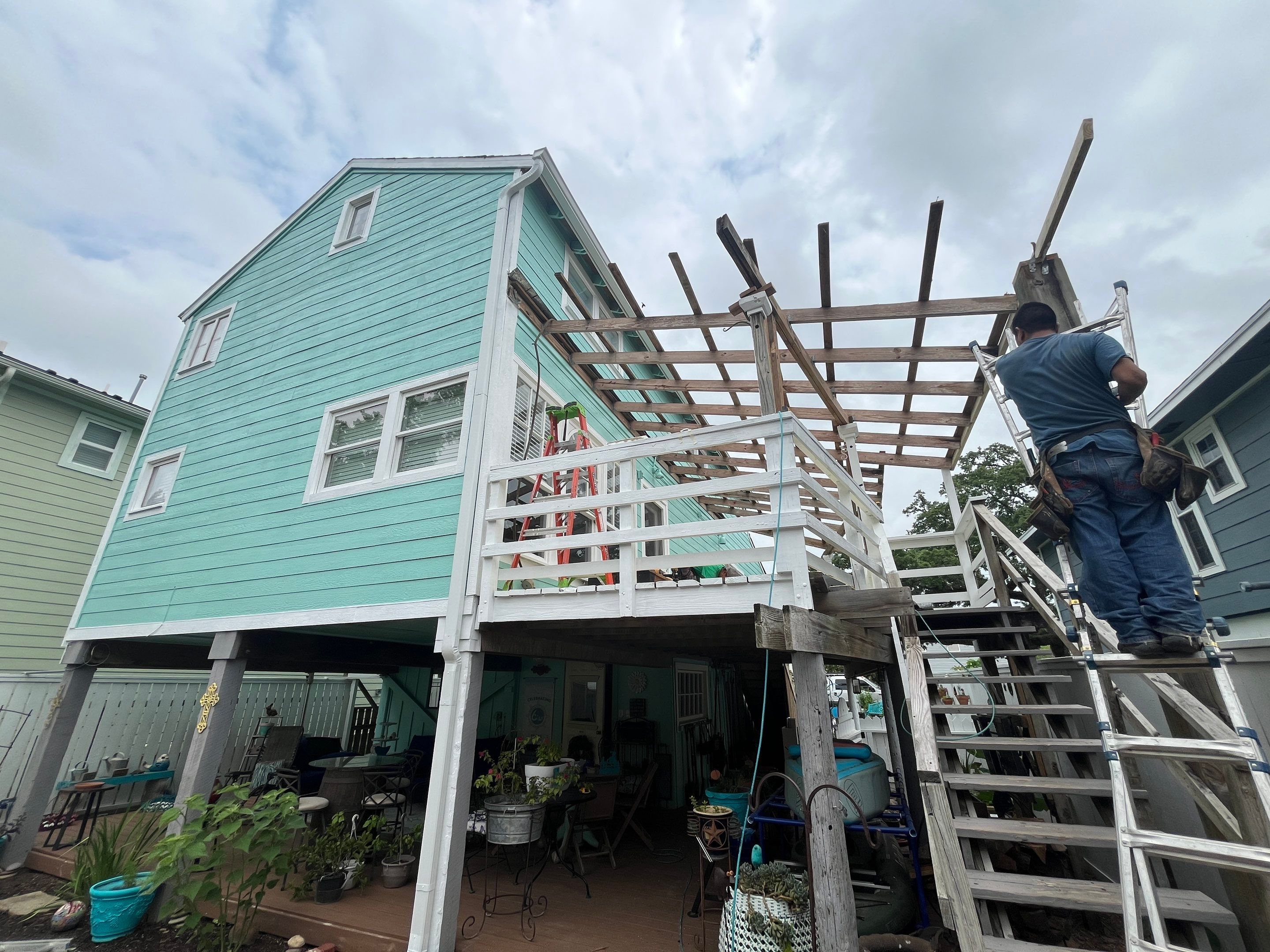 Major Home Upgrade: Full Siding & Trim Restoration for Mr. Ed! π‘β¨ by Texas Urban Elements