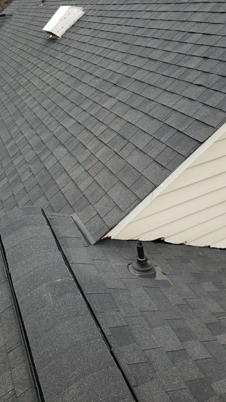 McLean: Certainteed Landmark Pro Designer Shingles in Max Def Charcoal Black by RM Banning, Inc.