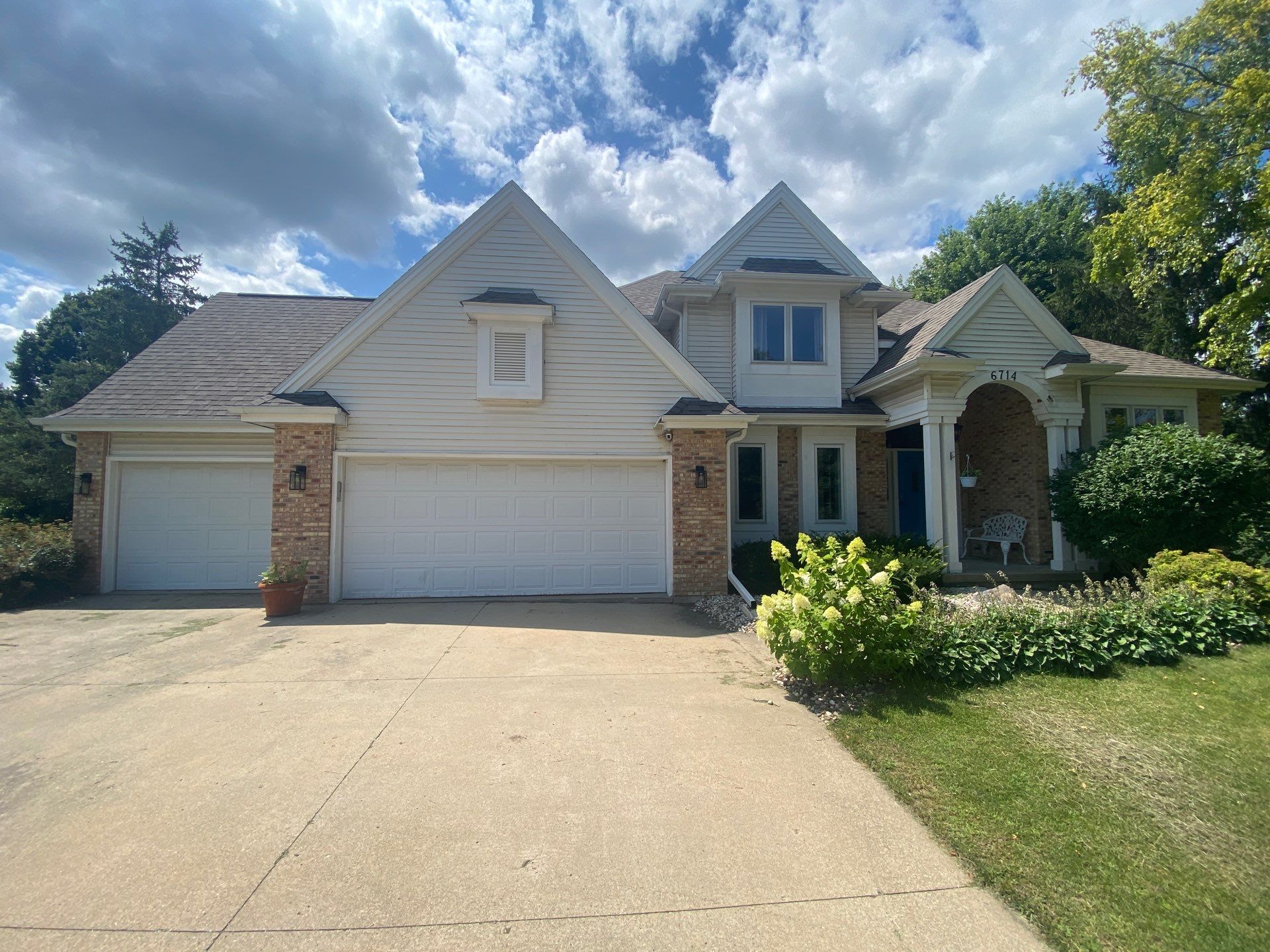 House and window wash by Shulla Exterior Cleaning