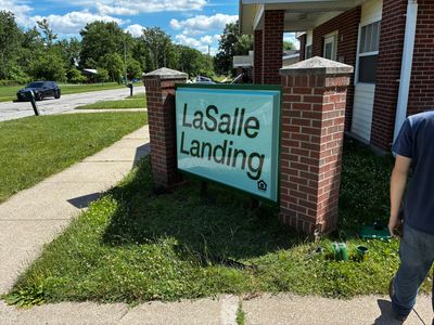Monument Signage Renovation and LED Retrofit at LaSalle Landing