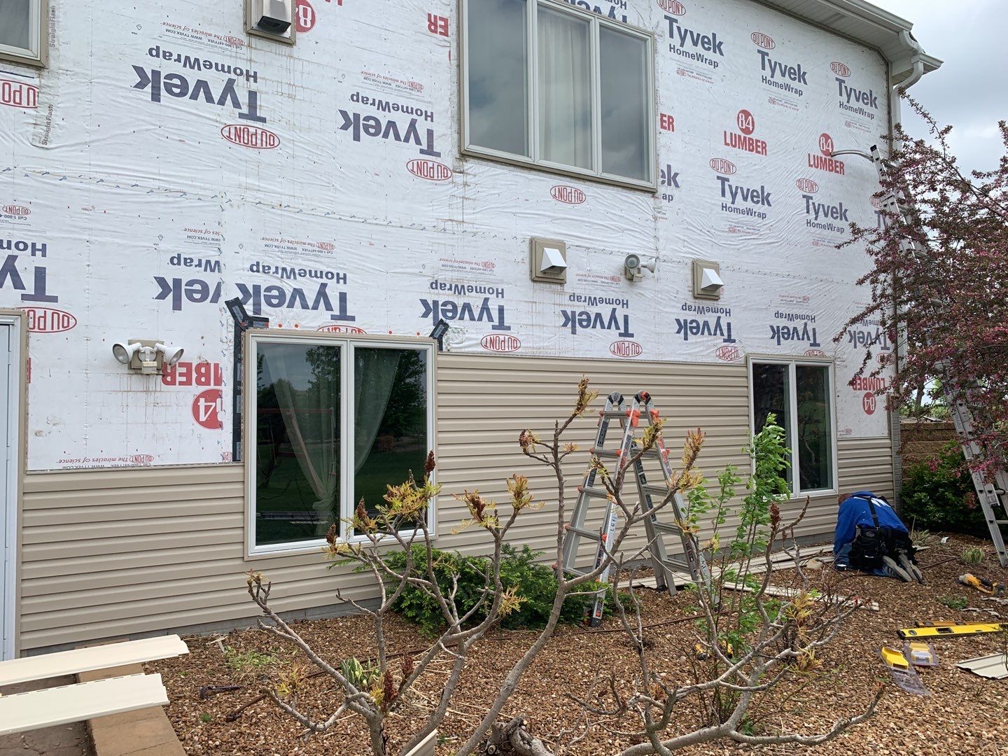 Residential Re-Roof using Landmark Shingles by White Castle Roofing