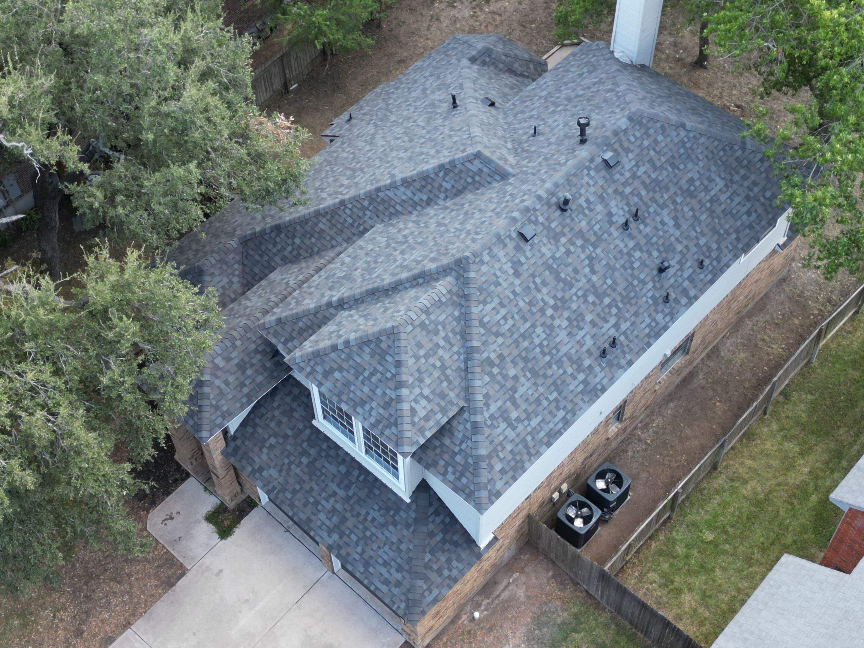 Williamsburg Gray - Owens Corning TruDefinition Duration by RoofsOnly.com